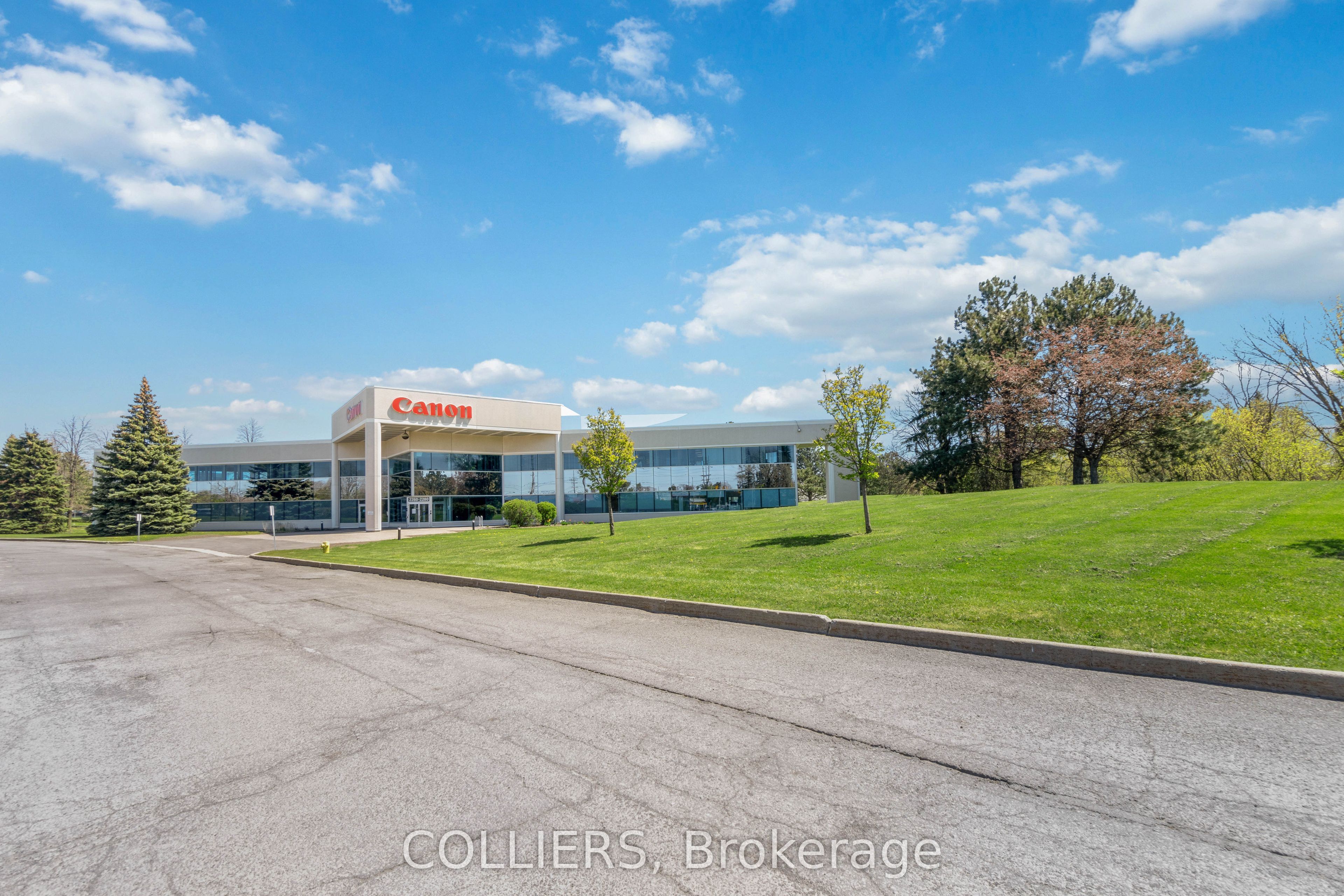 2260 Walkley Rd Property Photo
