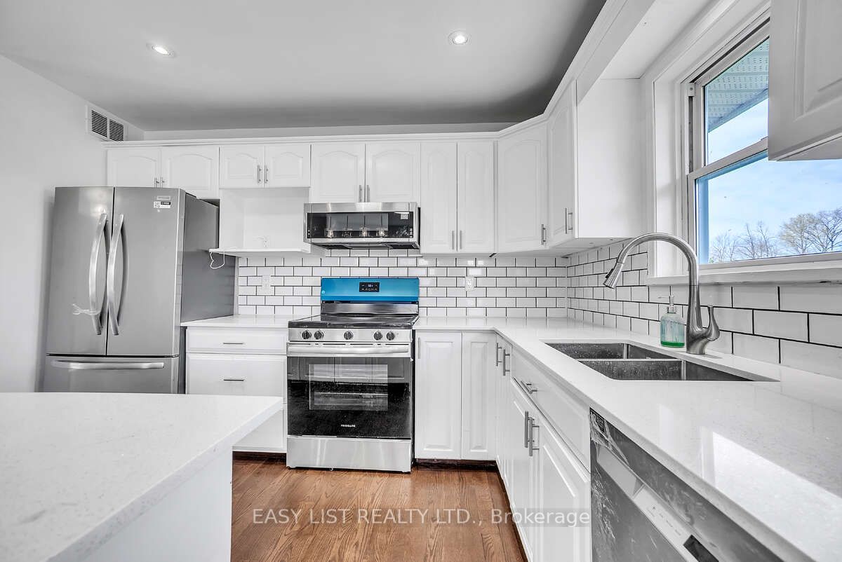123 Livingwood Crescent Property Photo 6