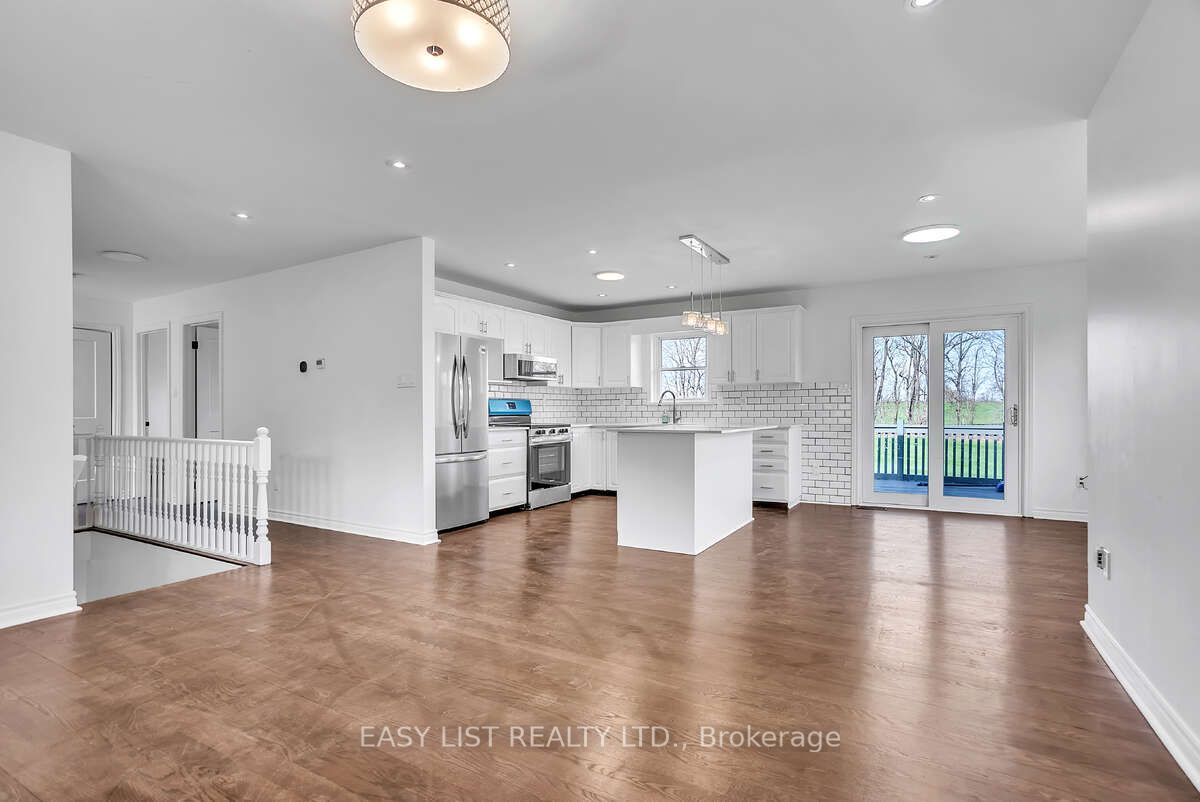 123 Livingwood Crescent Property Photo 9
