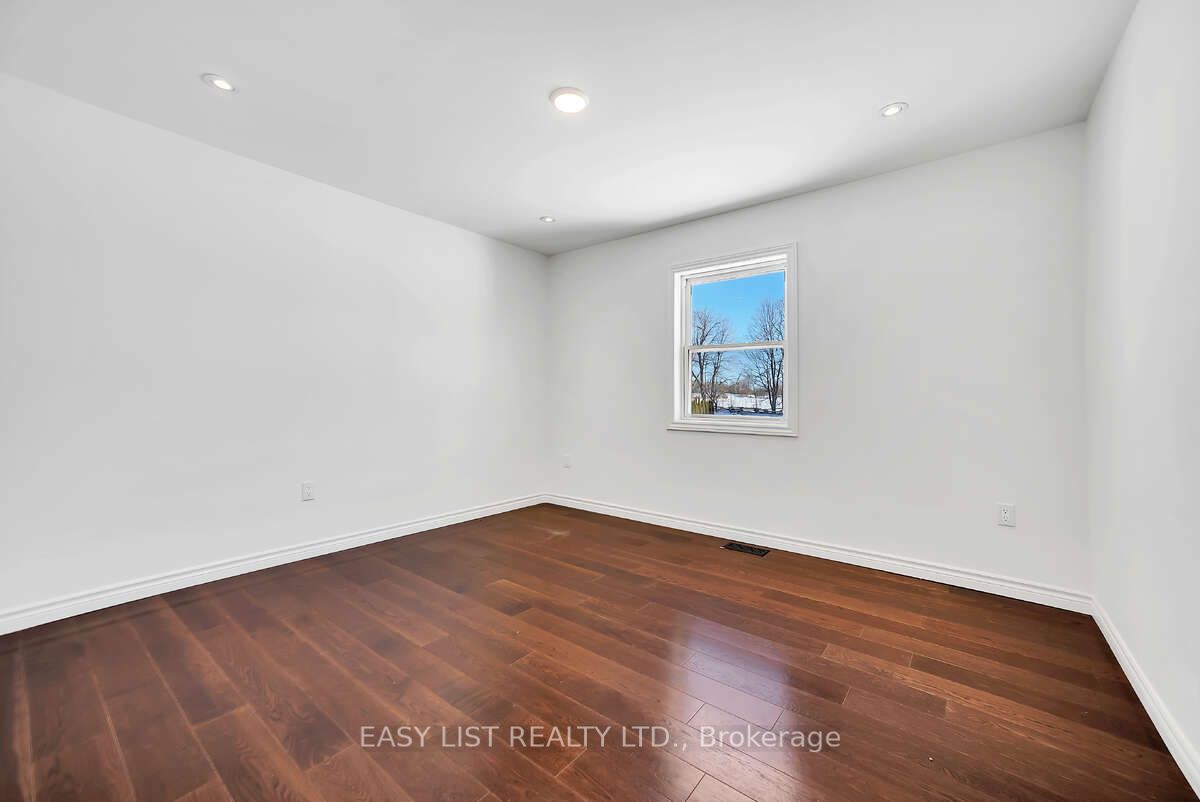 123 Livingwood Crescent Property Photo 10