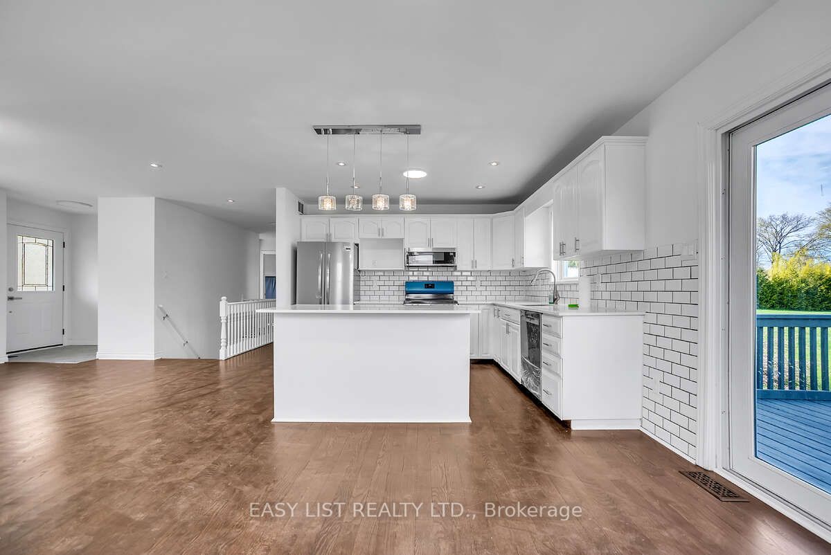 123 Livingwood Crescent Property Photo 11