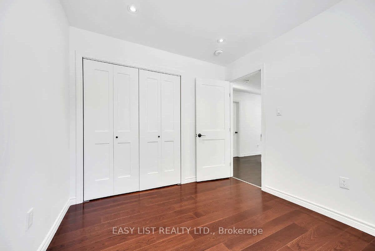 123 Livingwood Crescent Property Photo 15