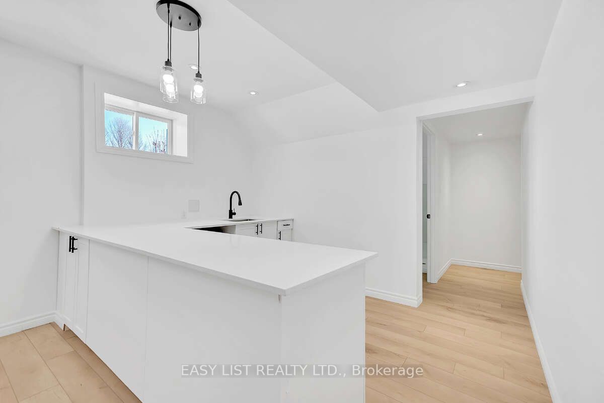123 Livingwood Crescent Property Photo 18
