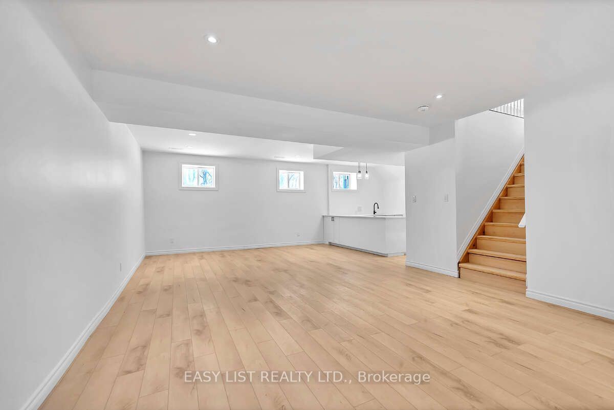 123 Livingwood Crescent Property Photo 20