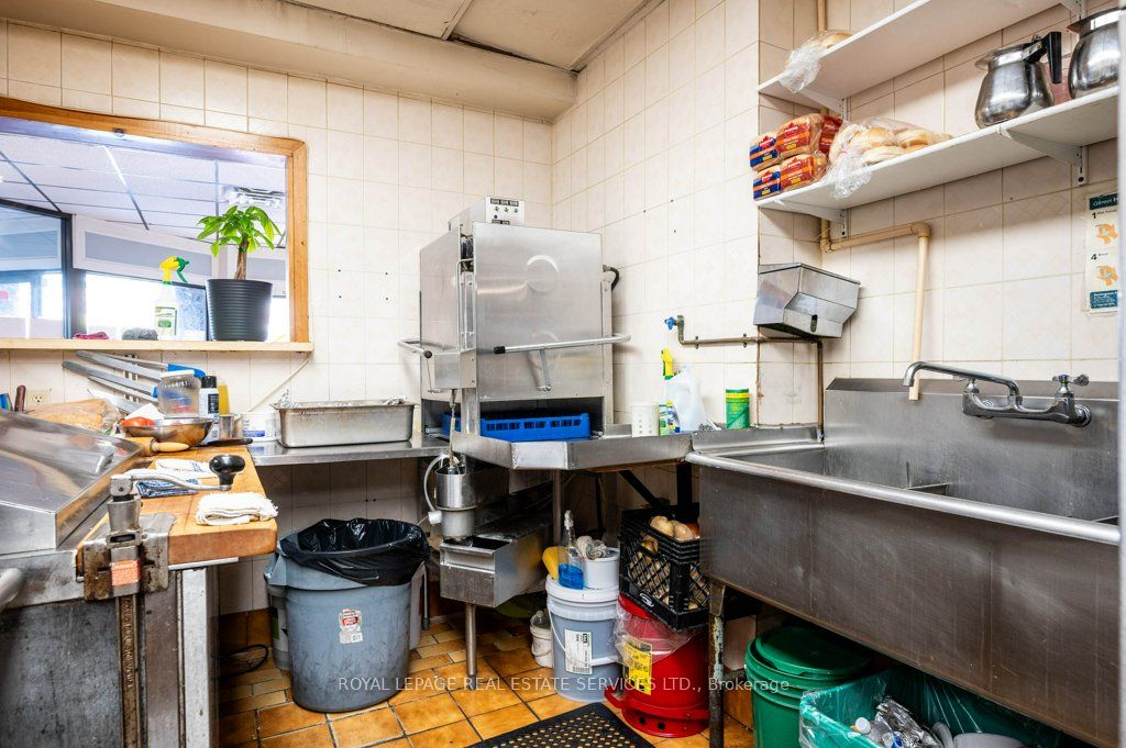 506-510 Dundas Street Property Photo 7