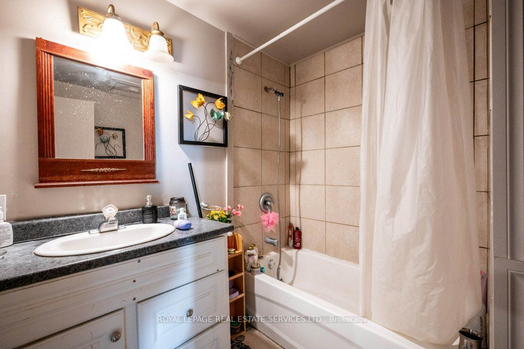 506-510 Dundas Street Property Photo 22