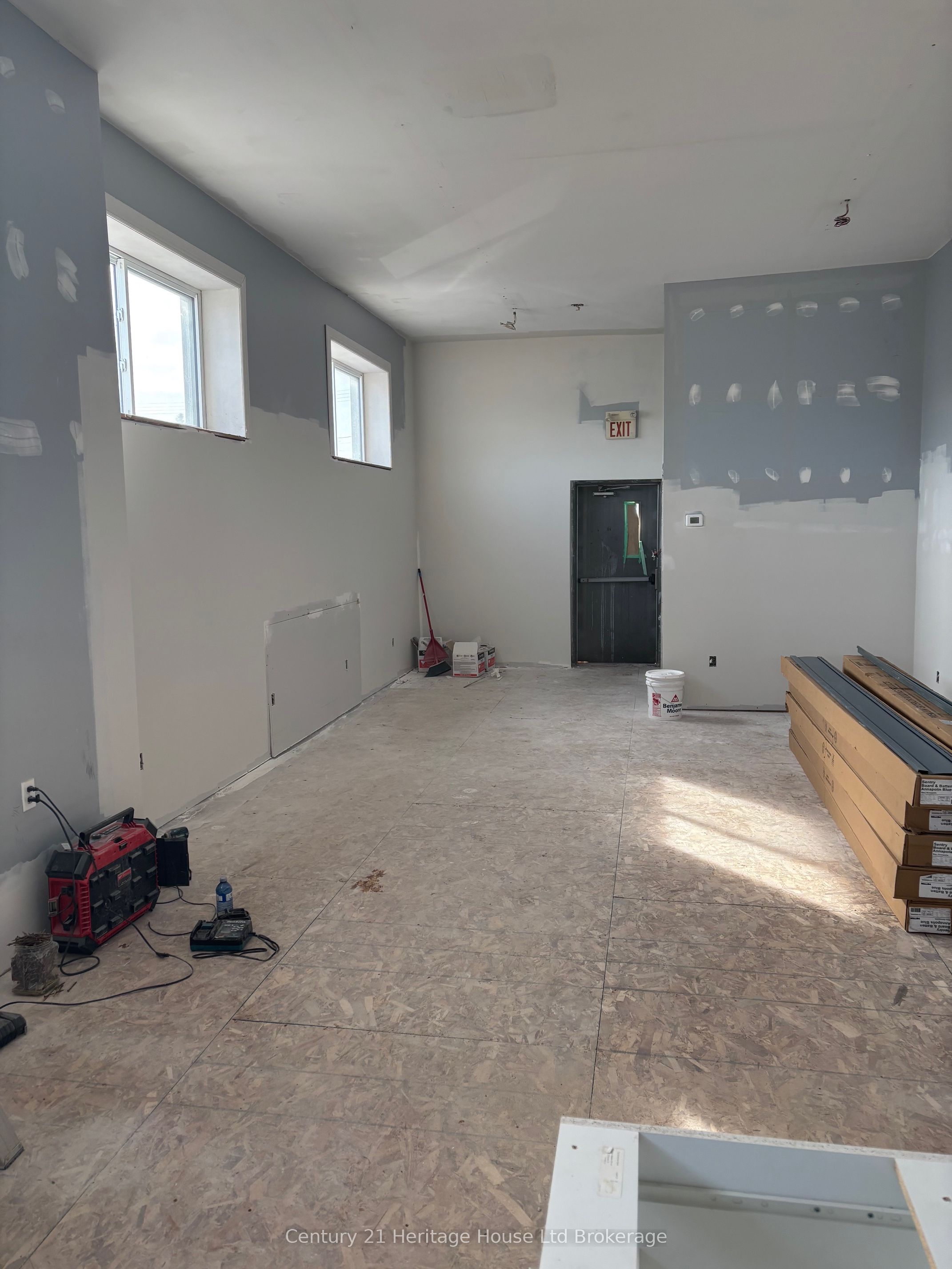 67 Broadway Property Photo 4
