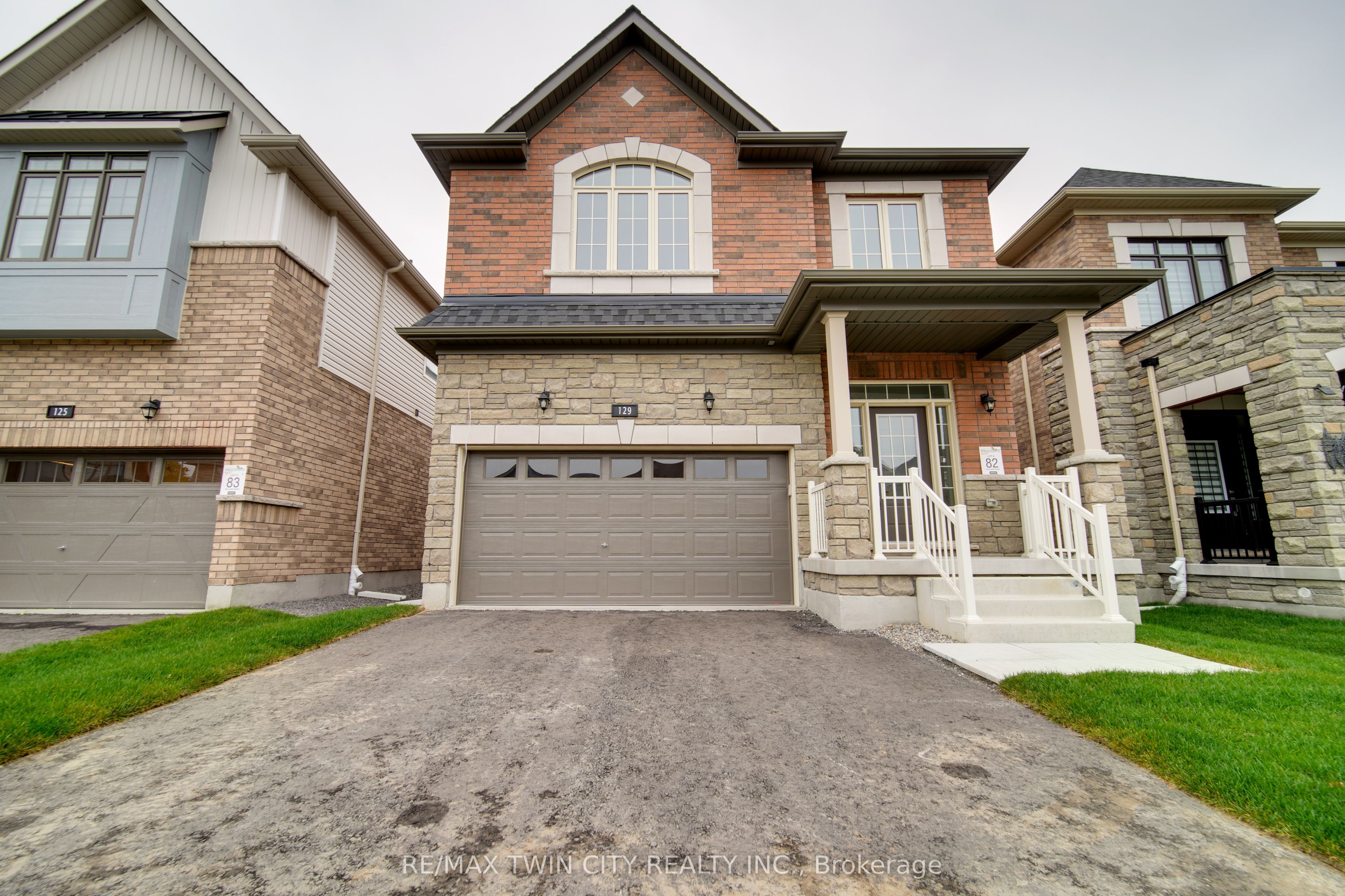 129 Lumb Drive Property Photo 1