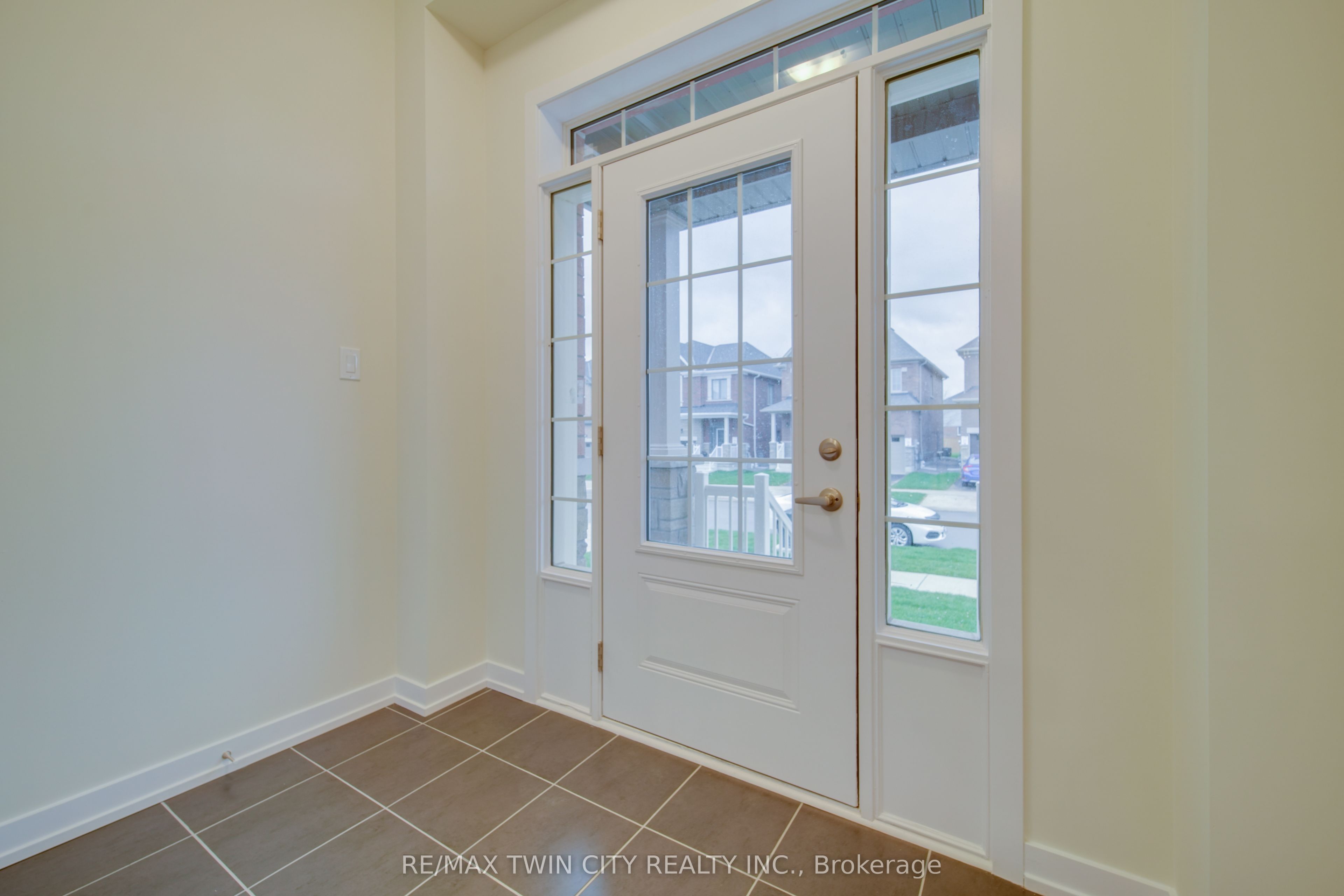 129 Lumb Drive Property Photo 3