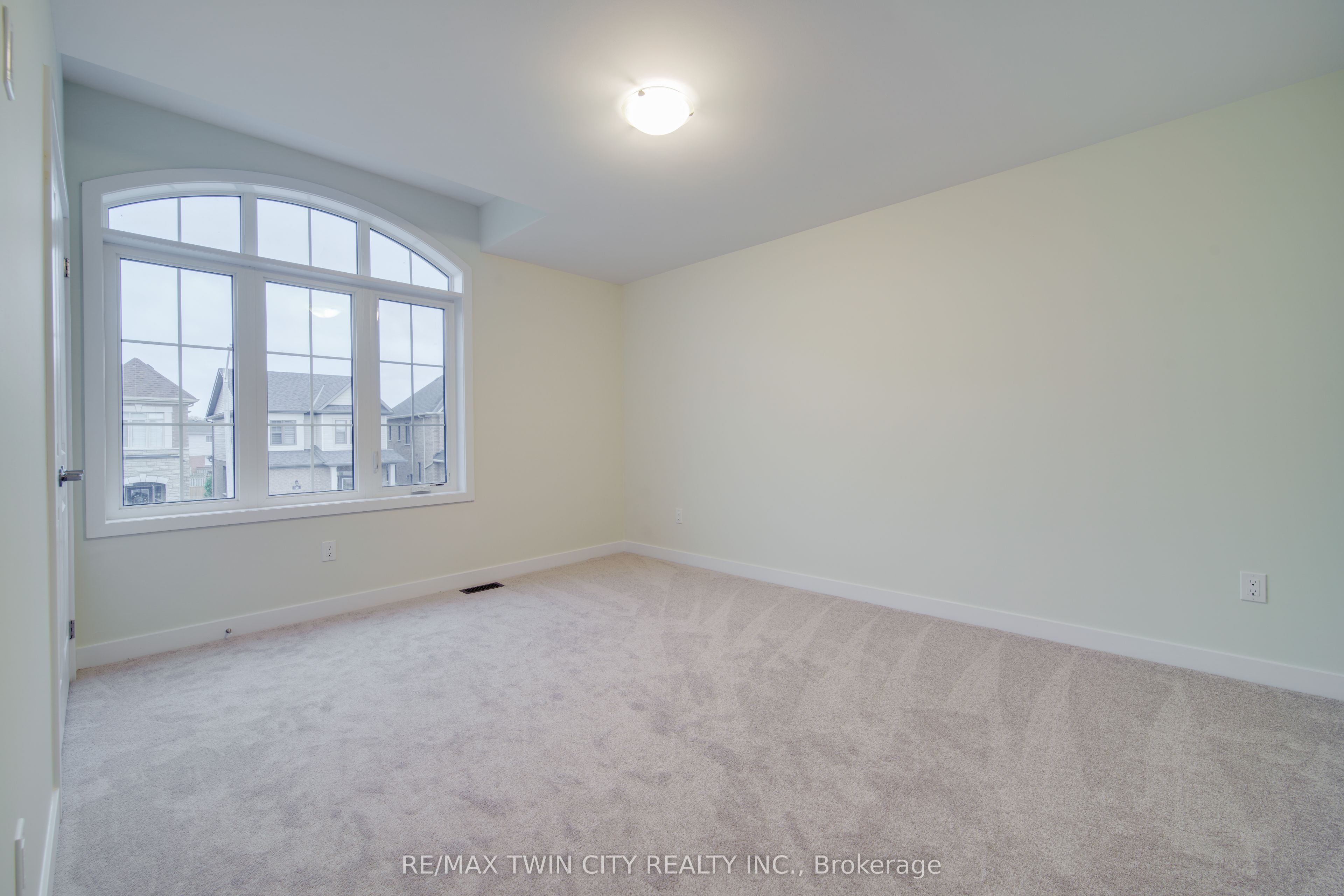 129 Lumb Drive Property Photo 12