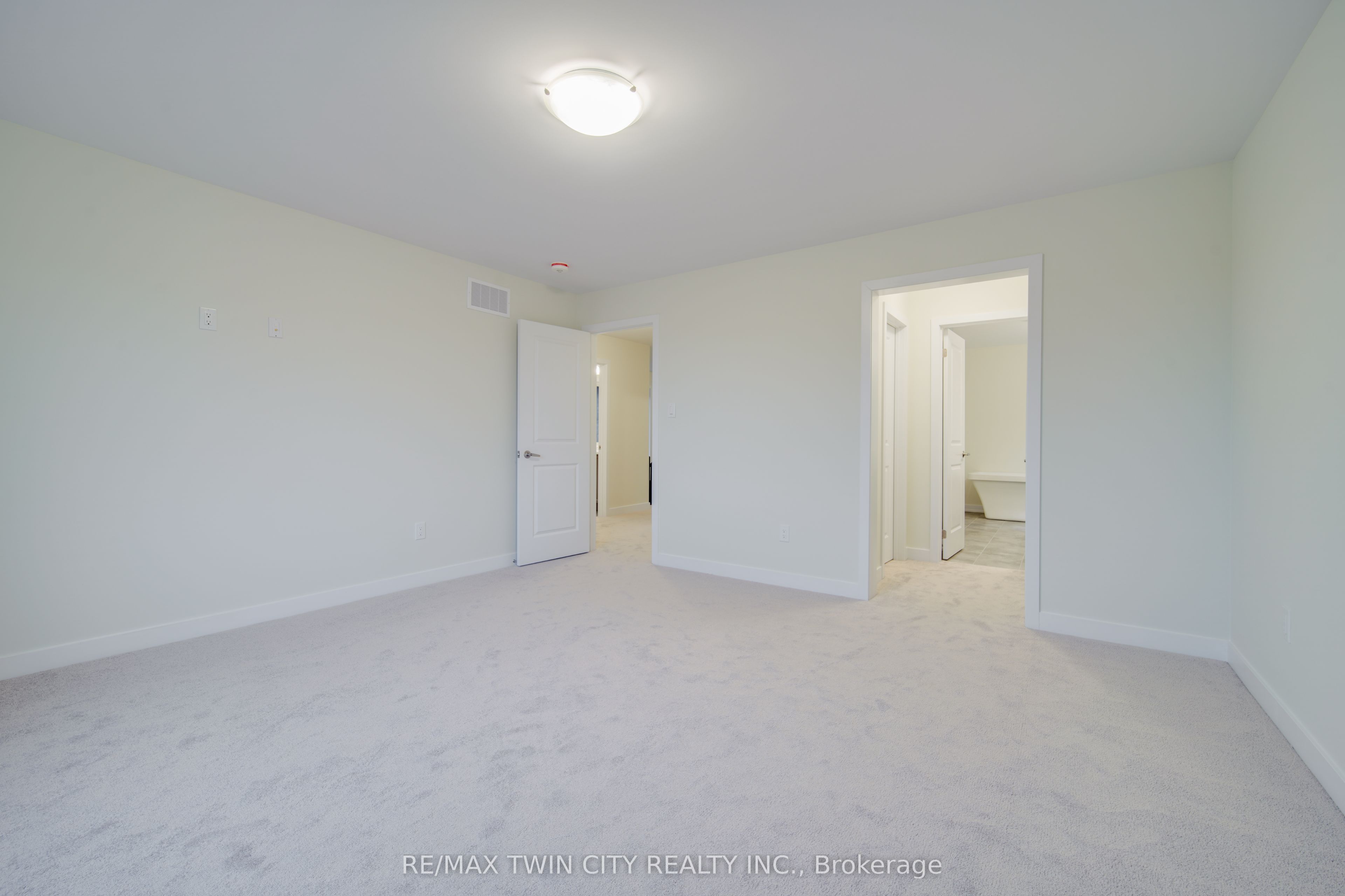 129 Lumb Drive Property Photo 17