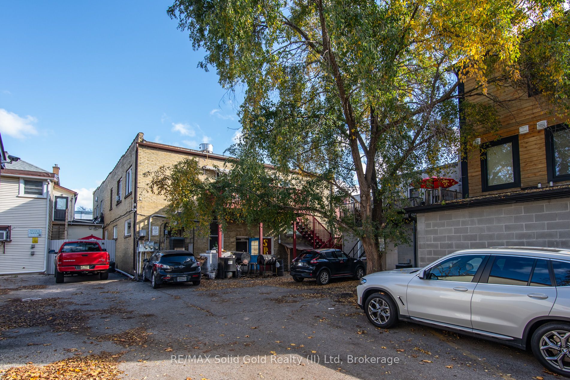660 King Street Property Photo 9