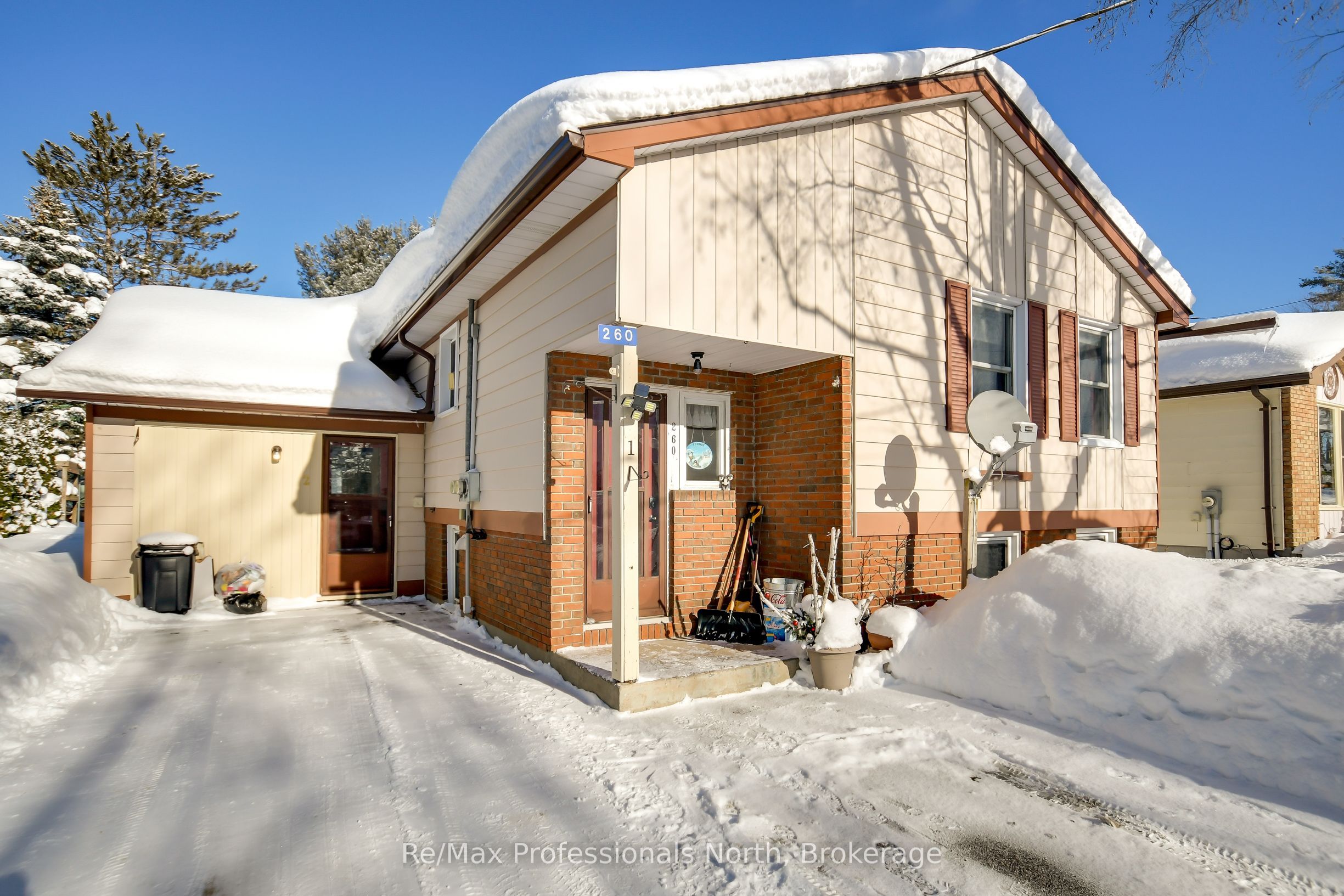 260 Peter Street Property Photo 1