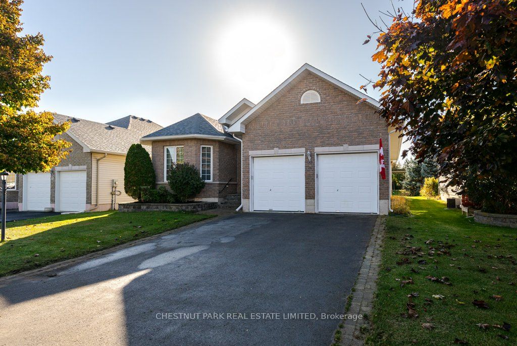 18 Elm St Property Photo