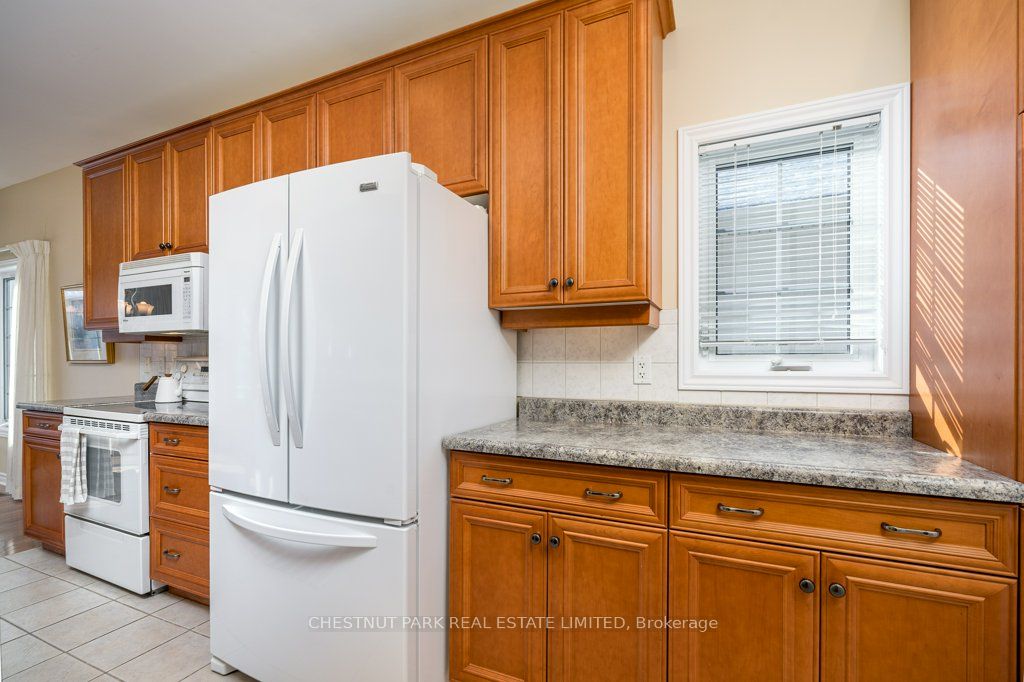 60 Elmdale Drive Property Photo 10