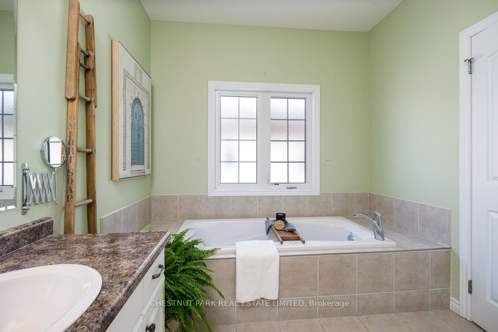 60 Elmdale Drive Property Photo 17