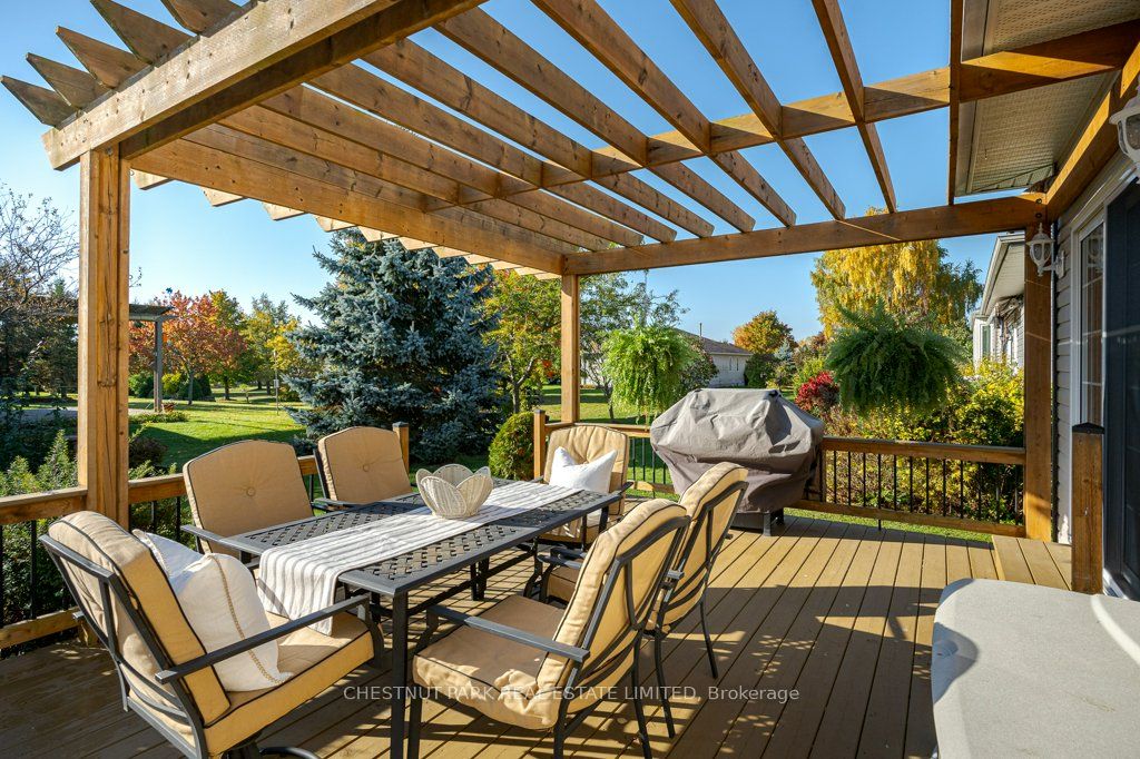 60 Elmdale Drive Property Photo 33