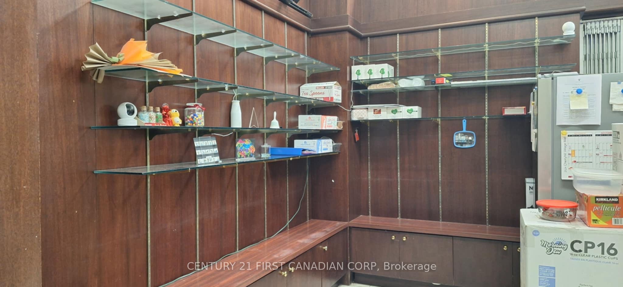 #unit 20 - 301 Oxford Road Property Photo 7