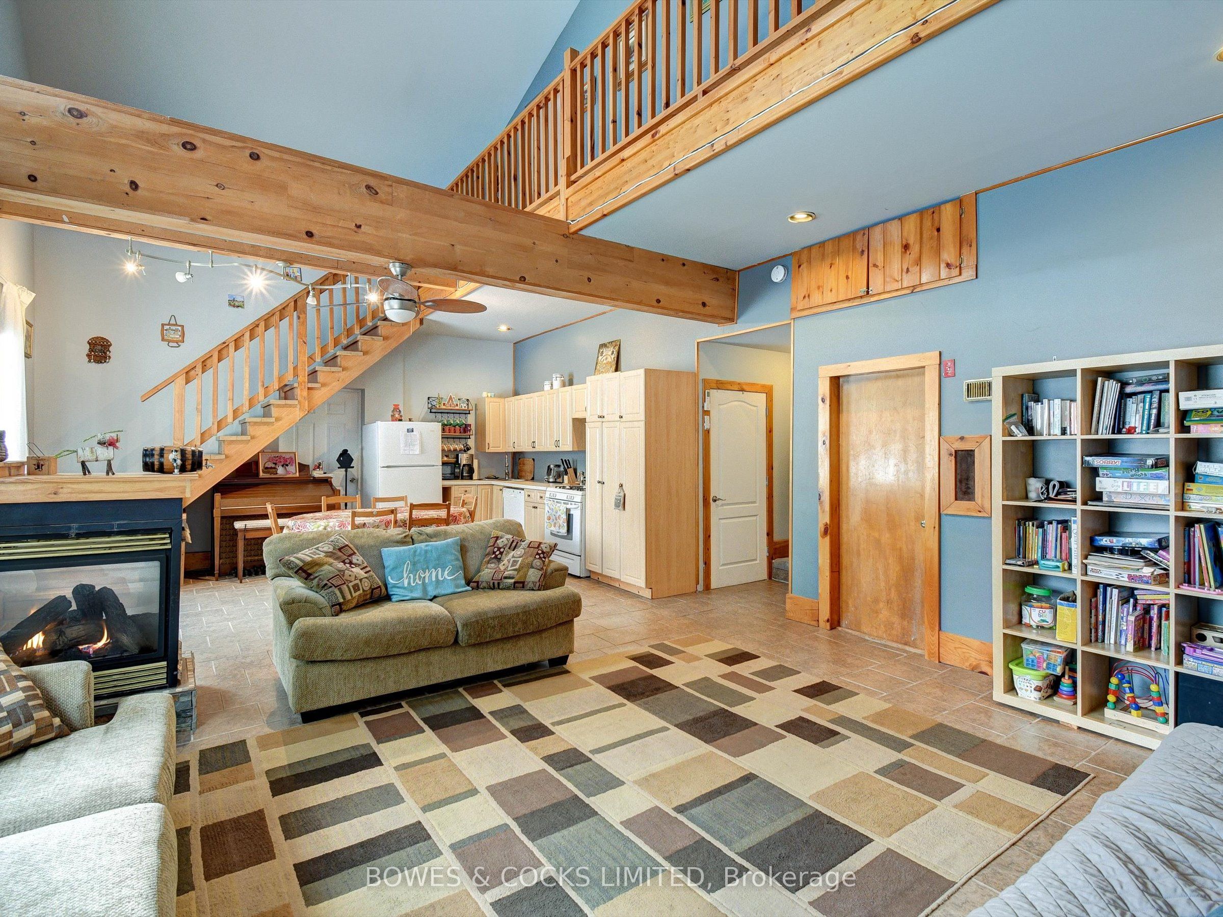2449 The Ridge Road Property Photo 8