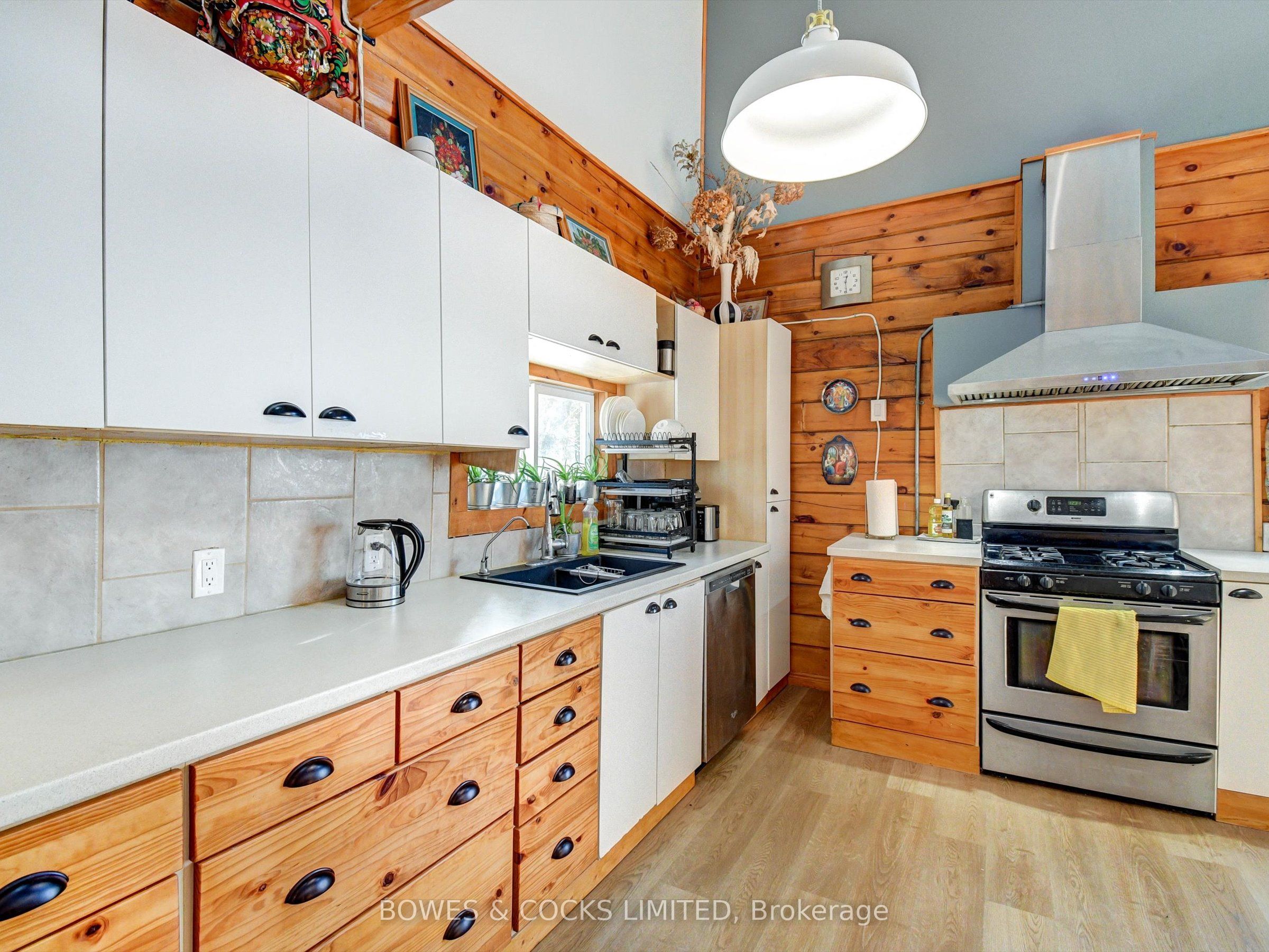 2449 The Ridge Road Property Photo 18