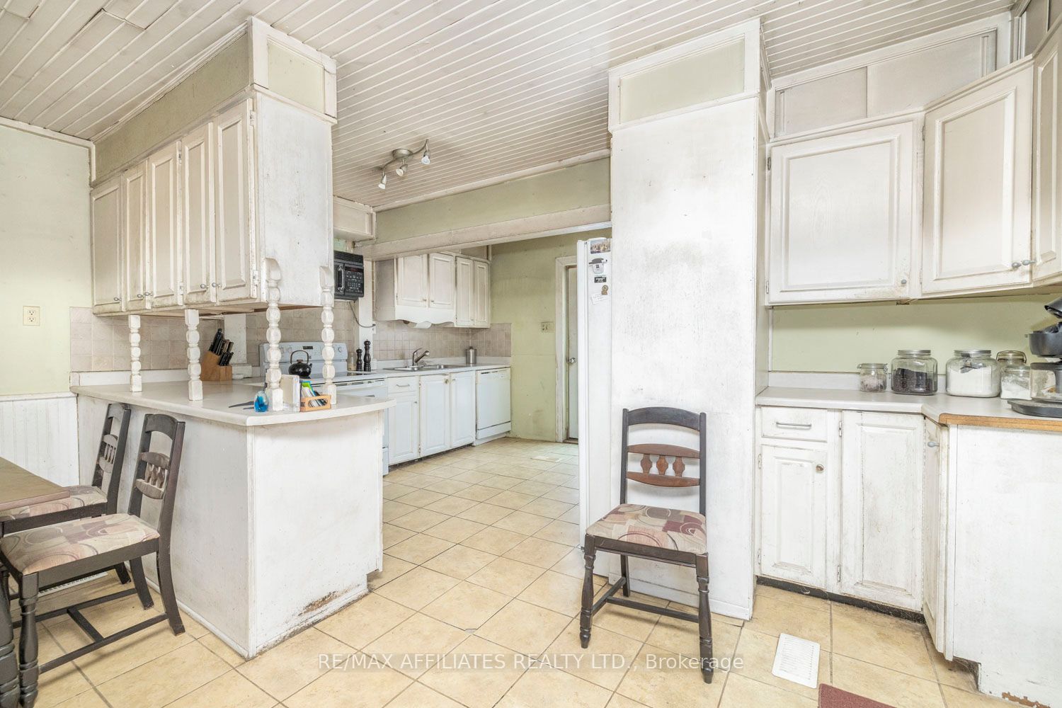 9436 Branch Rd Property Photo 7