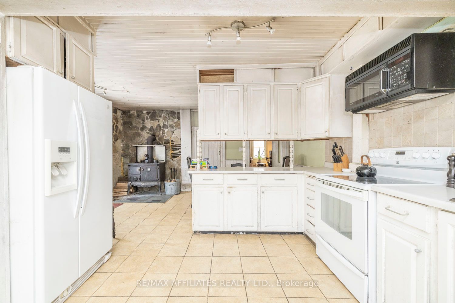 9436 Branch Rd Property Photo 8