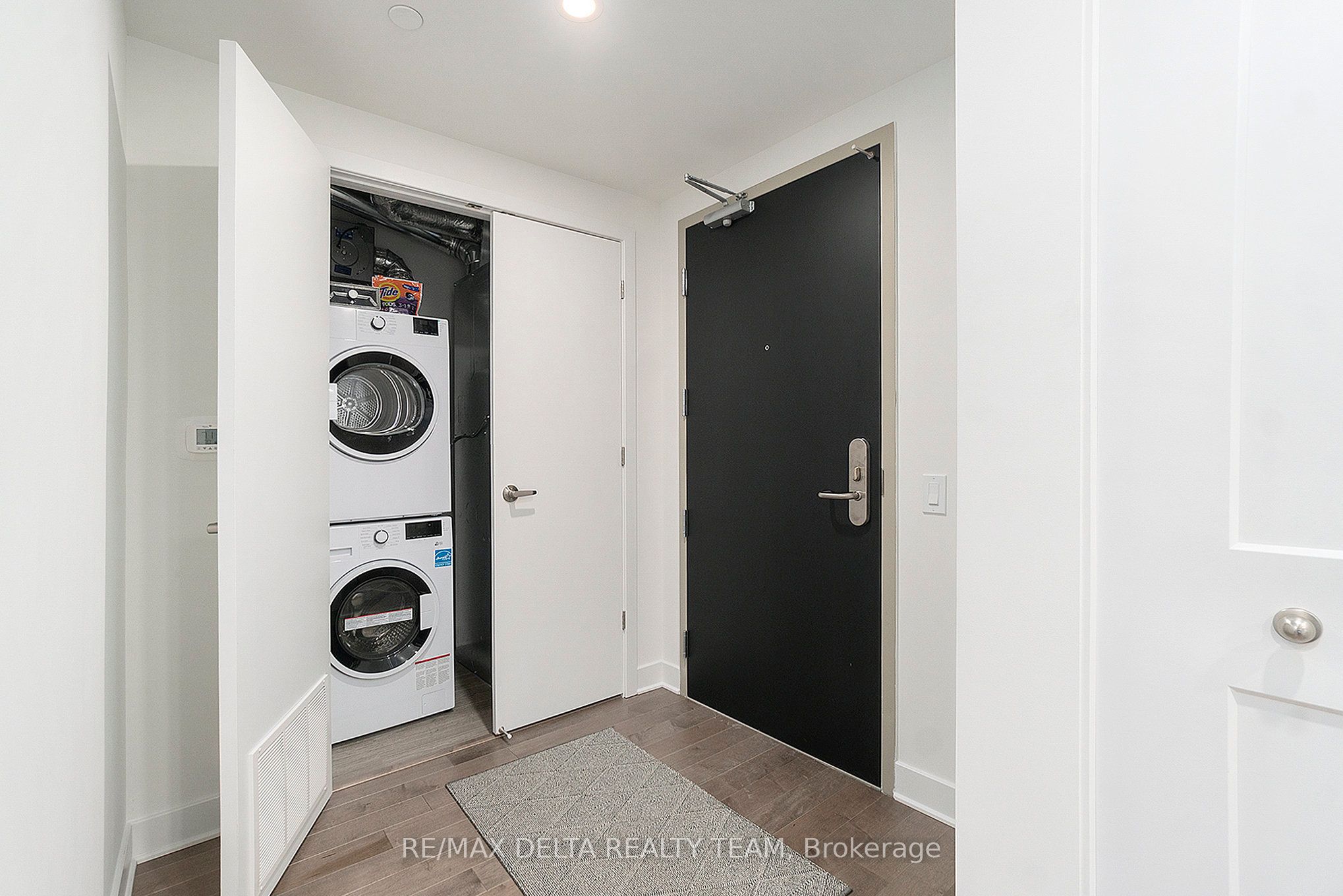 #1209 - 180 George Street Property Photo 8