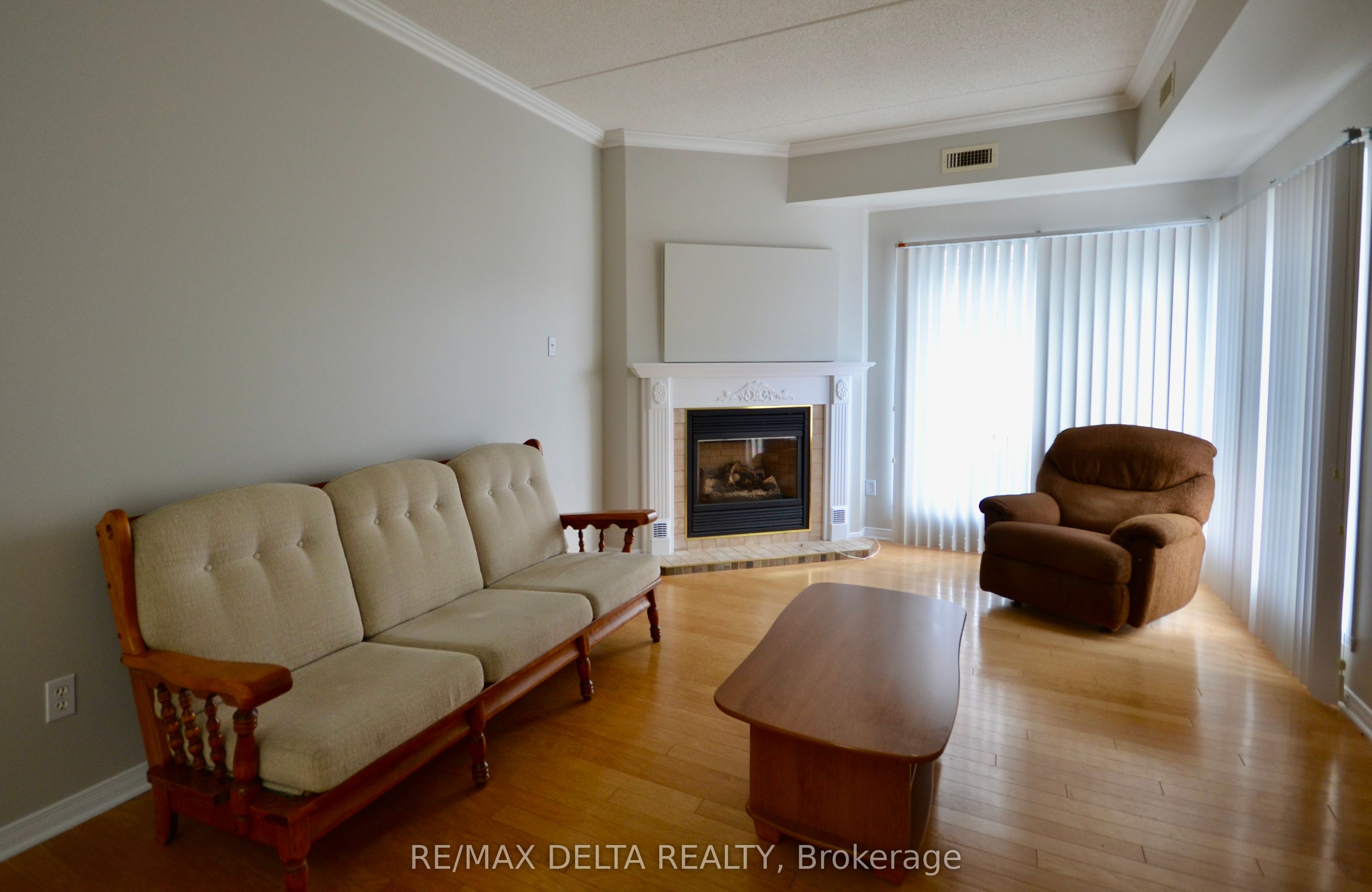 #105 - 2921 Laurier Street Property Photo 13