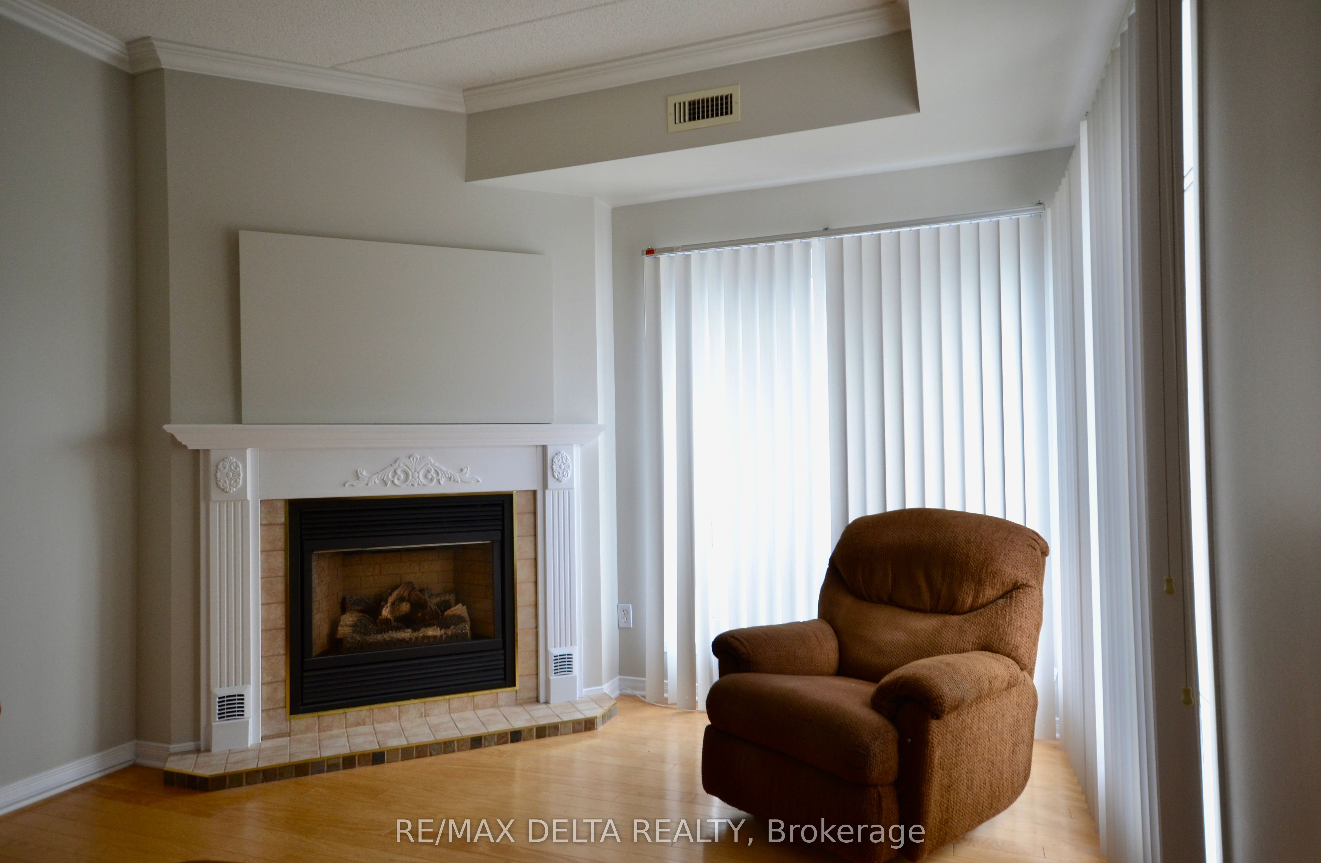 #105 - 2921 Laurier Street Property Photo 14