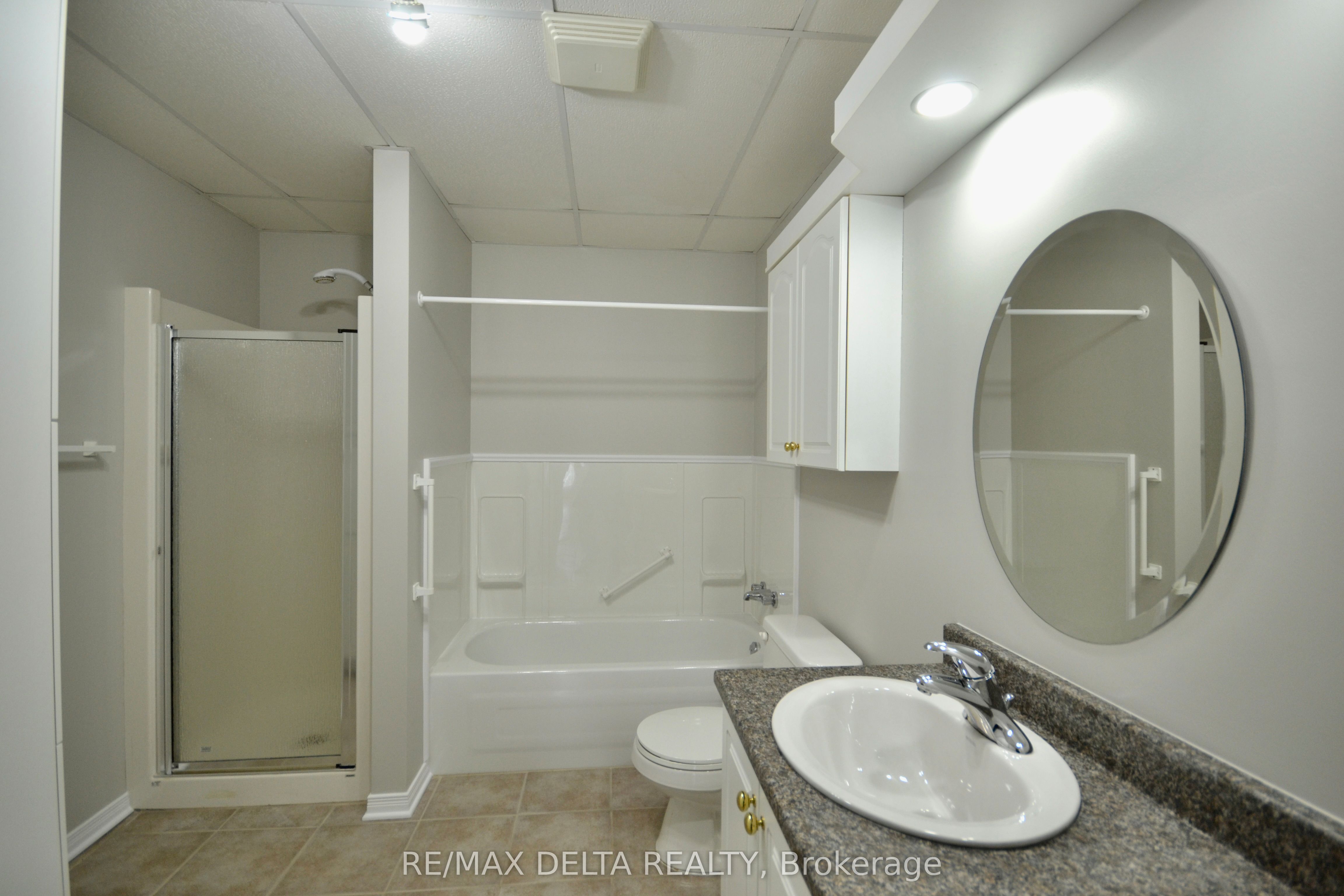 #105 - 2921 Laurier Street Property Photo 19