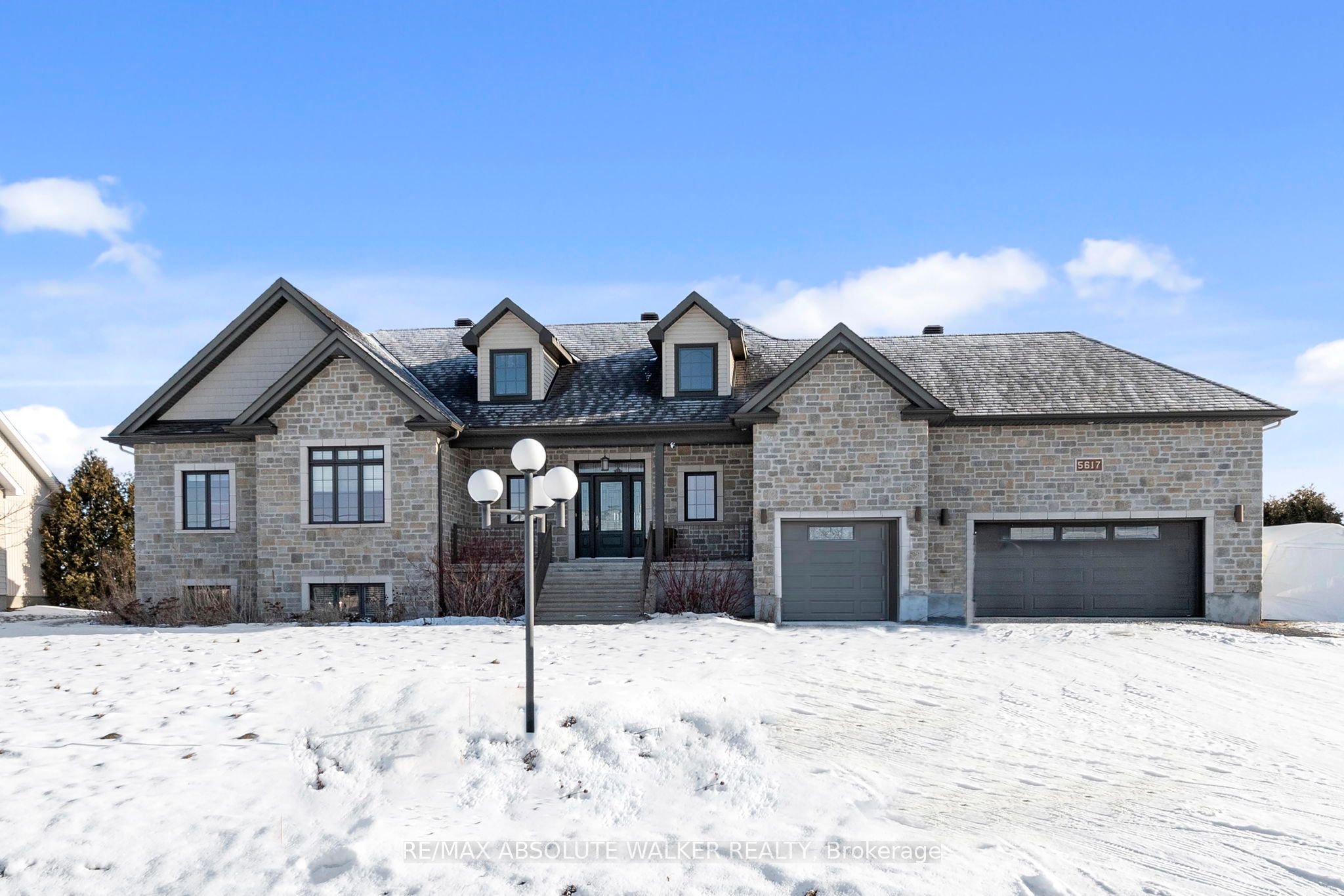 5617 Maklynne Way Property Photo