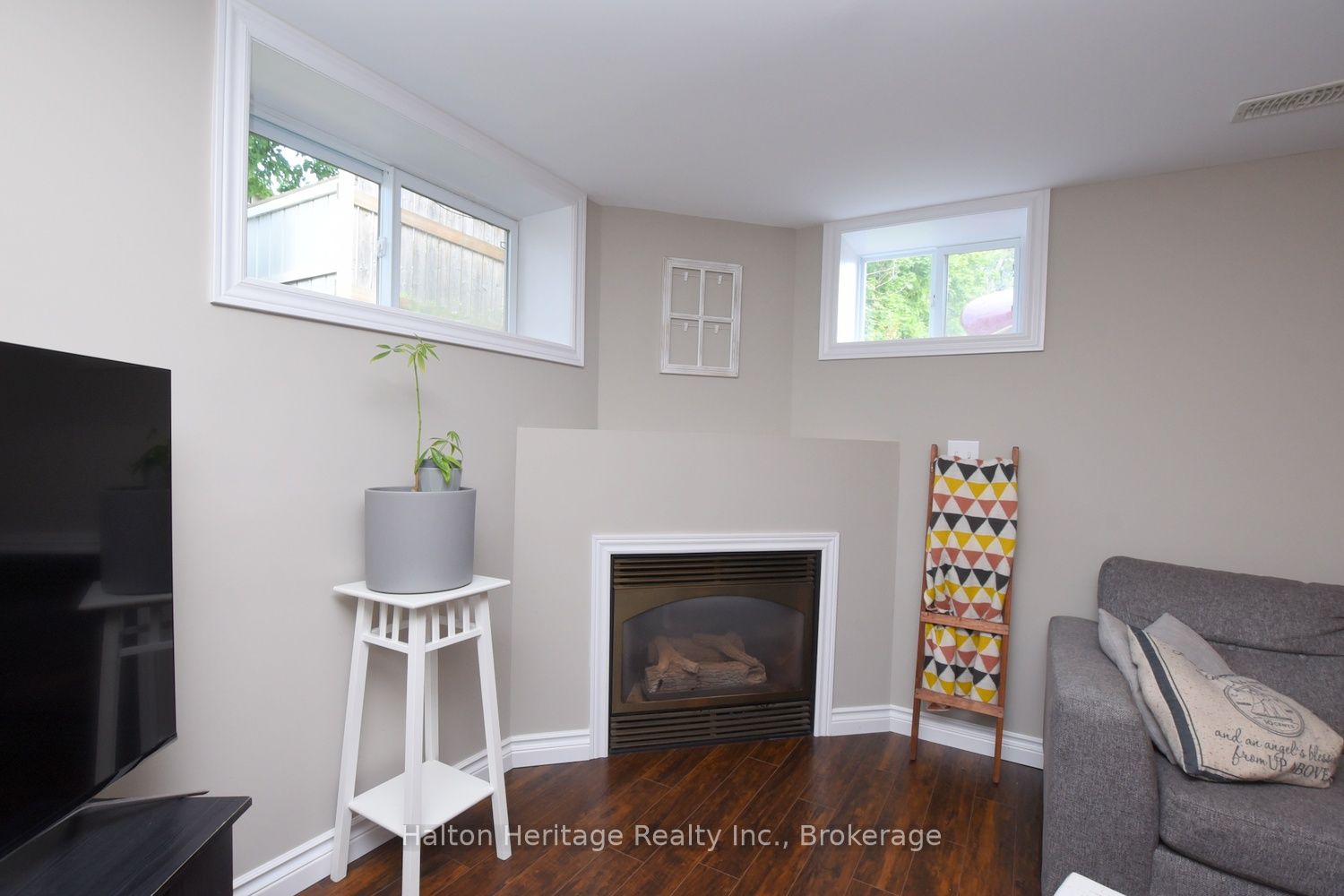 42 Seneca Street Property Photo 10
