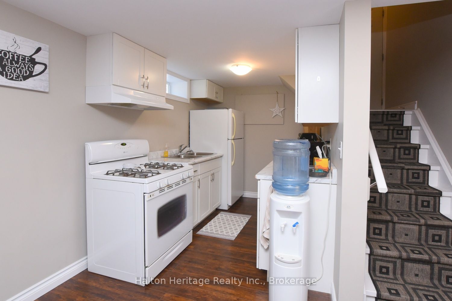 42 Seneca Street Property Photo 15