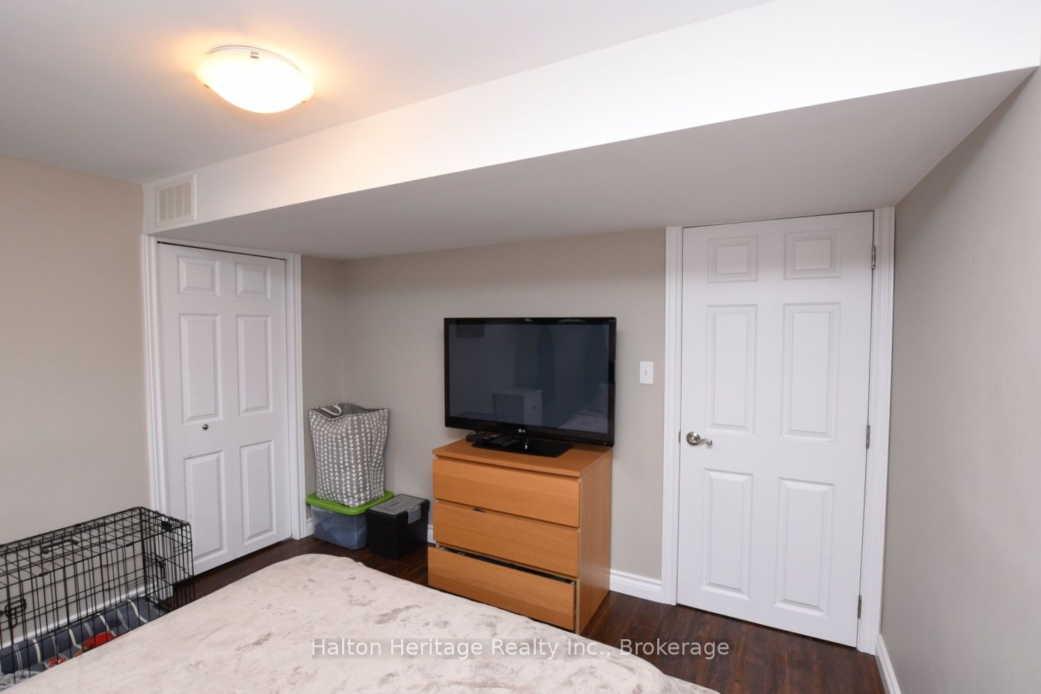 42 Seneca Street Property Photo 17