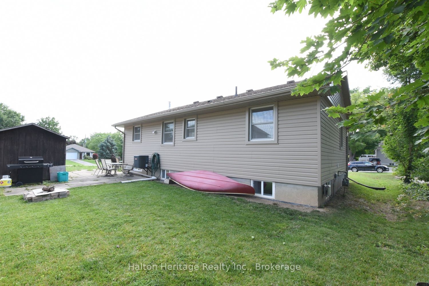 42 Seneca Street Property Photo 22