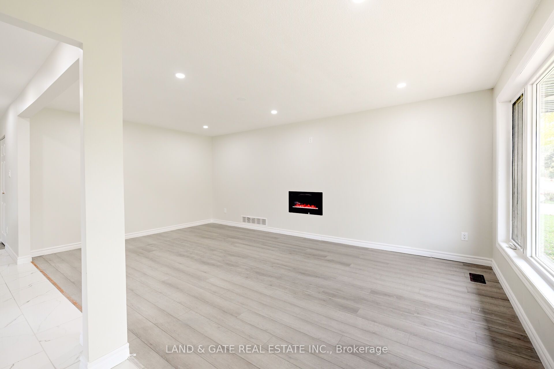400 Limeridge Road Property Photo 4