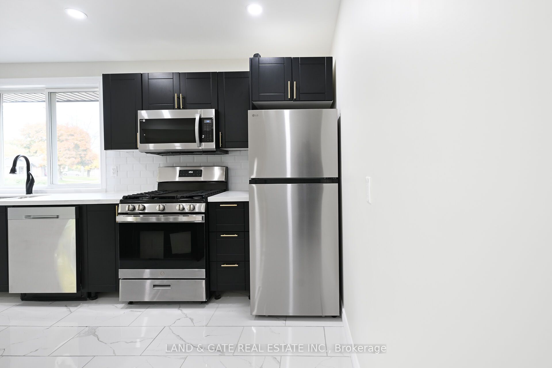 400 Limeridge Road Property Photo 12