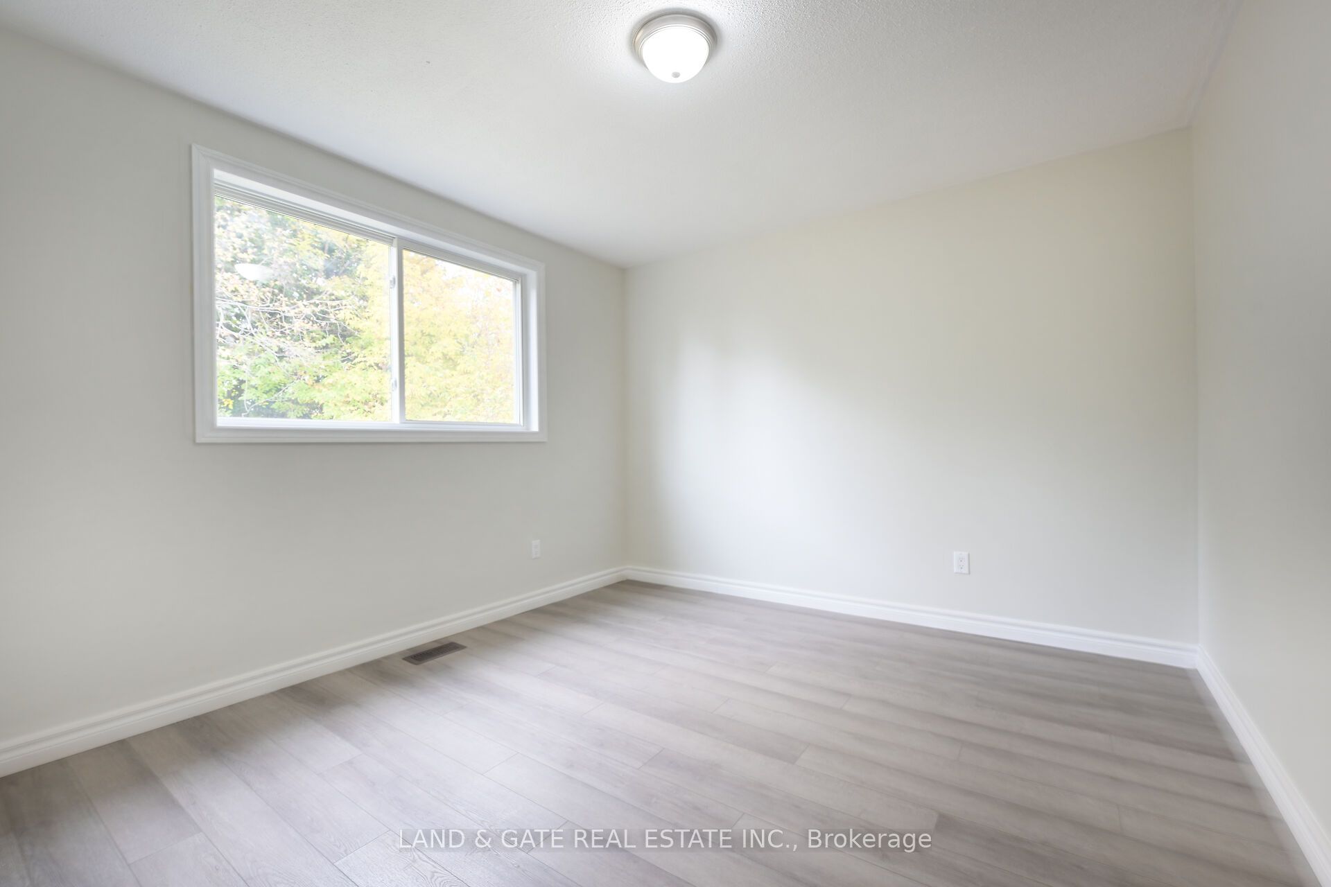400 Limeridge Road Property Photo 14