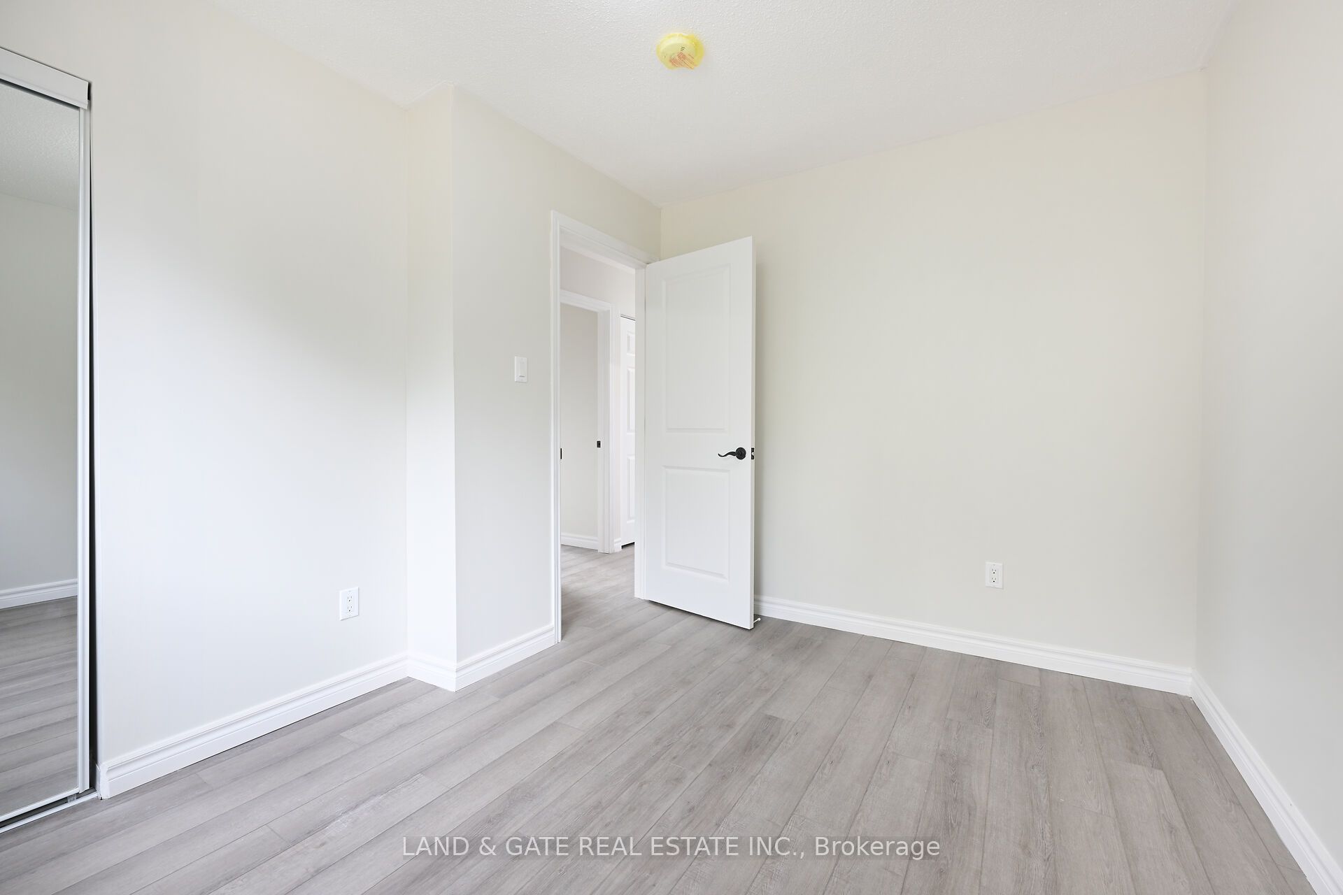 400 Limeridge Road Property Photo 18
