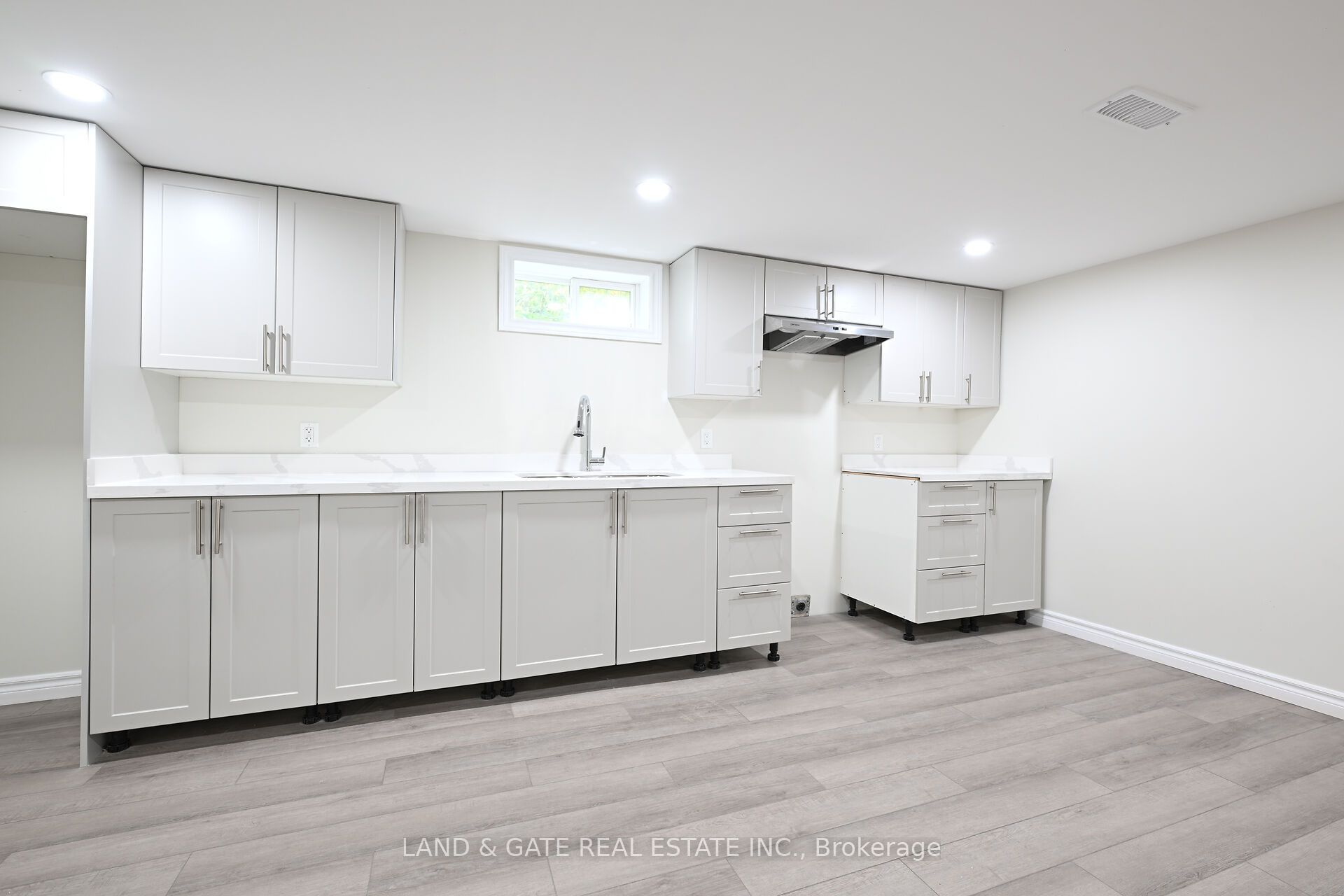 400 Limeridge Road Property Photo 23