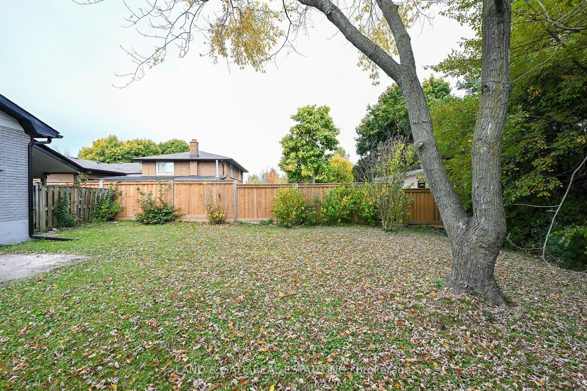 400 Limeridge Road Property Photo 34