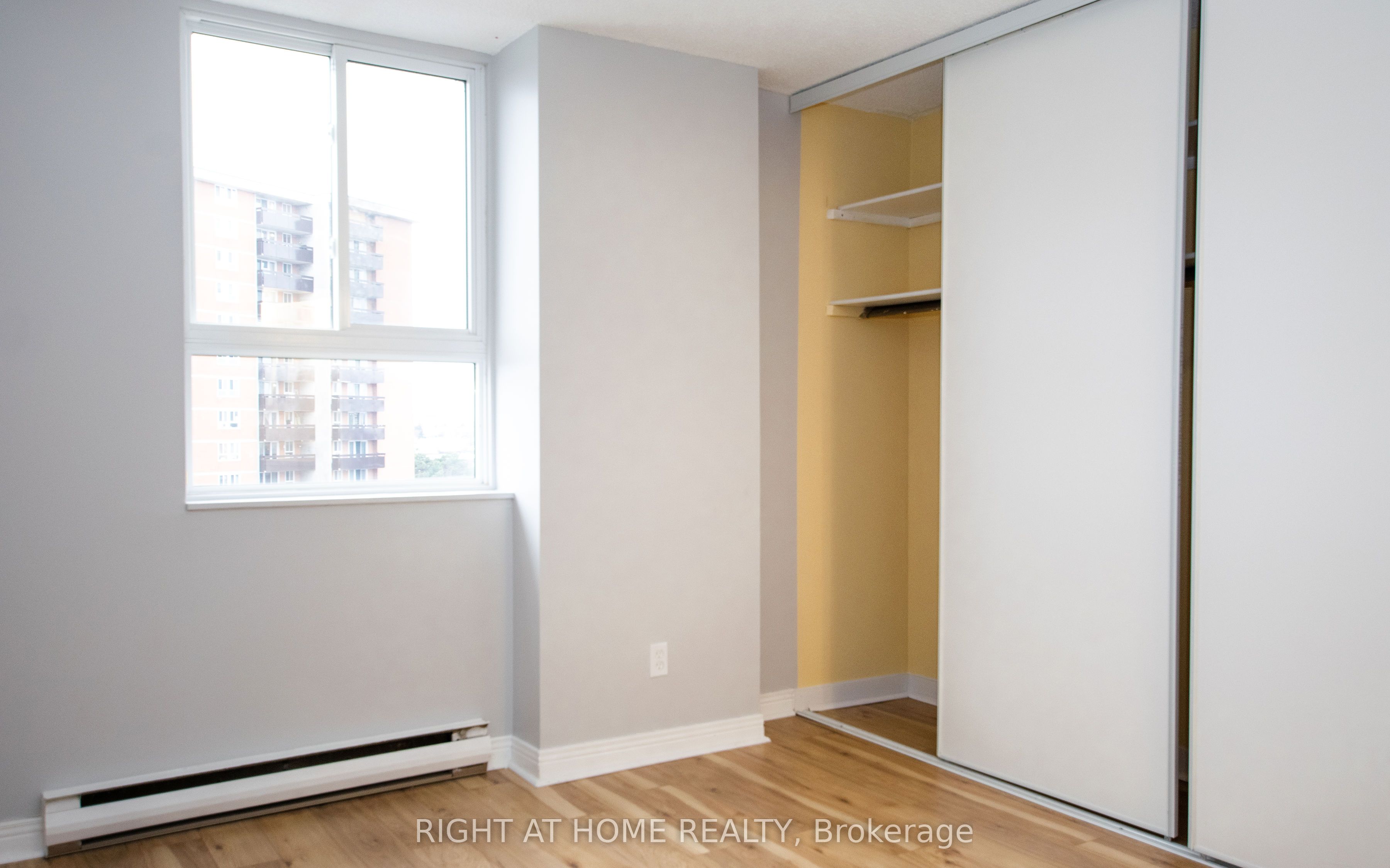 #704 - 2020 Jasmine Crescent Property Photo 15