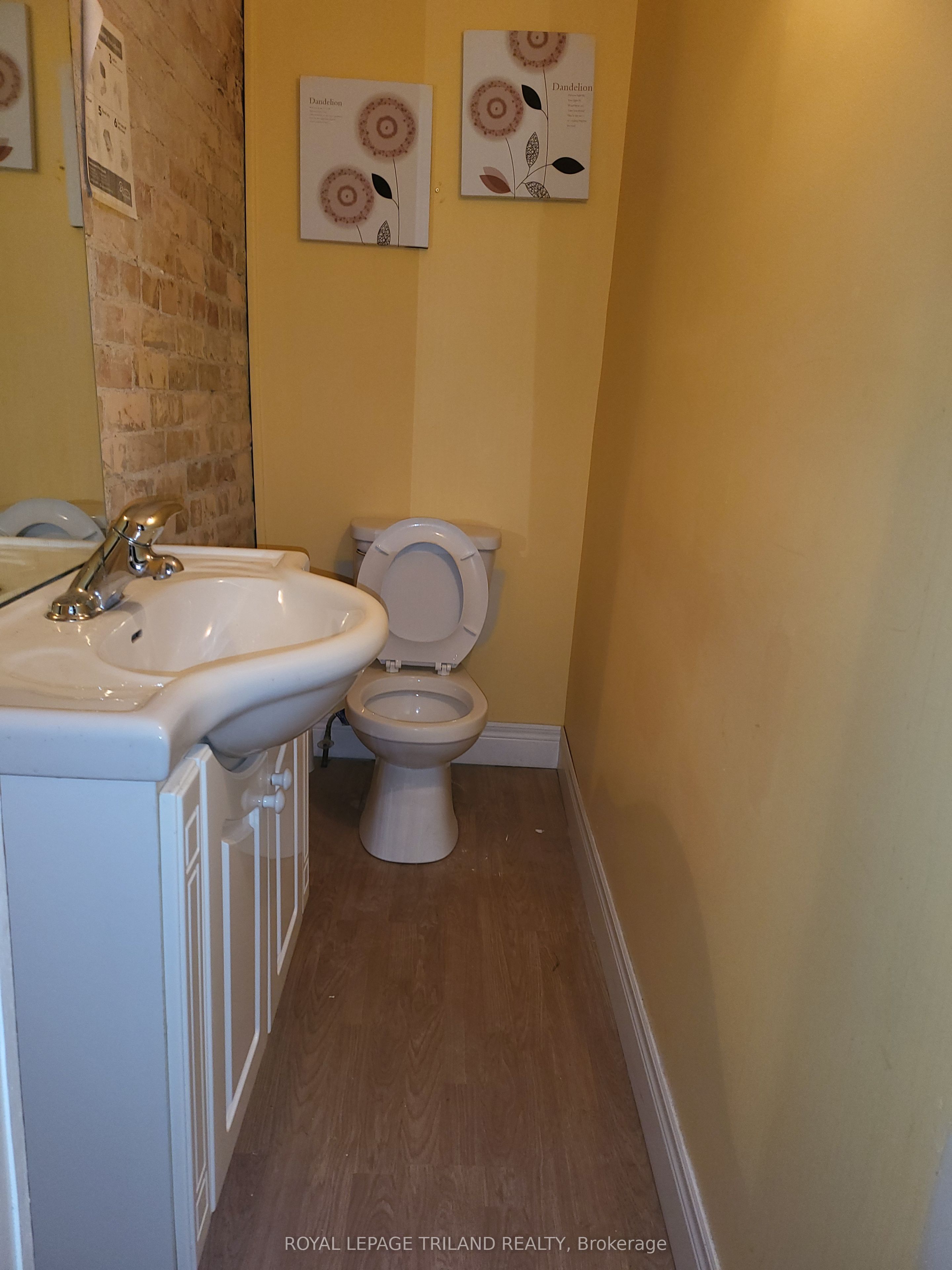 753 Talbot Street Property Photo 9