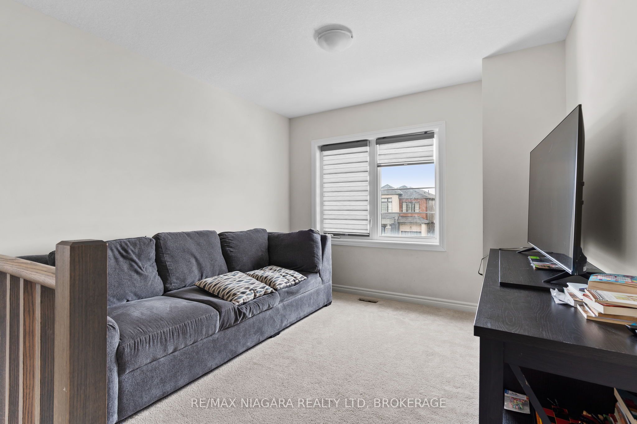 415 Barker Parkway Property Photo 6