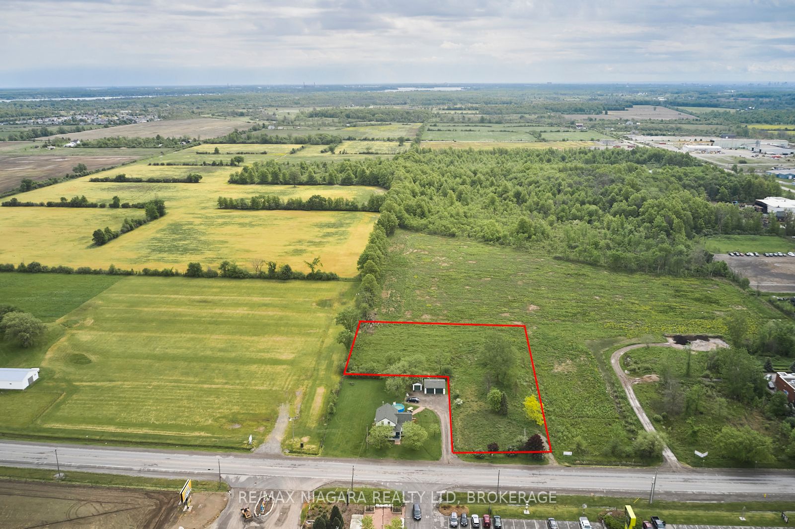 2822 Stevensville Road Property Photo 1
