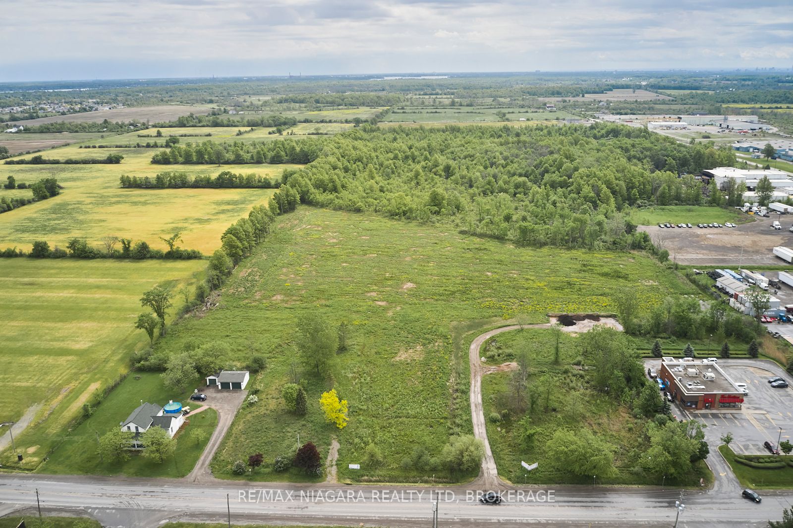 2822 Stevensville Road Property Photo 4