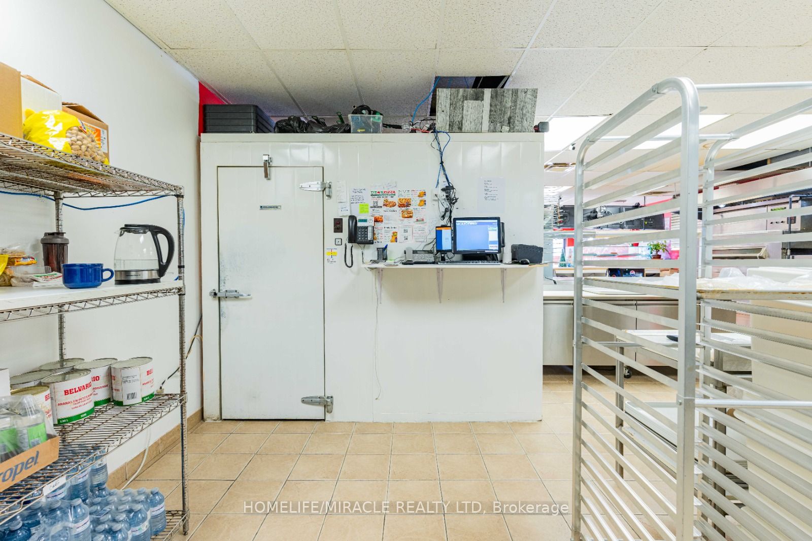 112 Oriole Pkwy W Property Photo 14