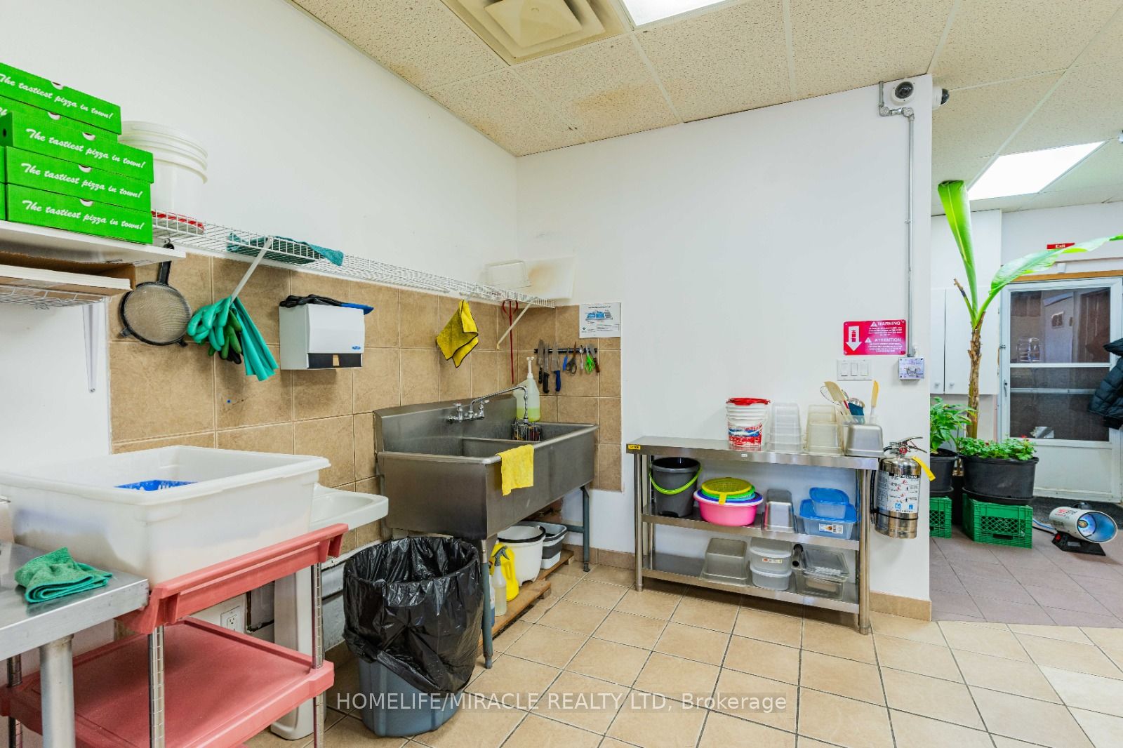 112 Oriole Pkwy W Property Photo 18