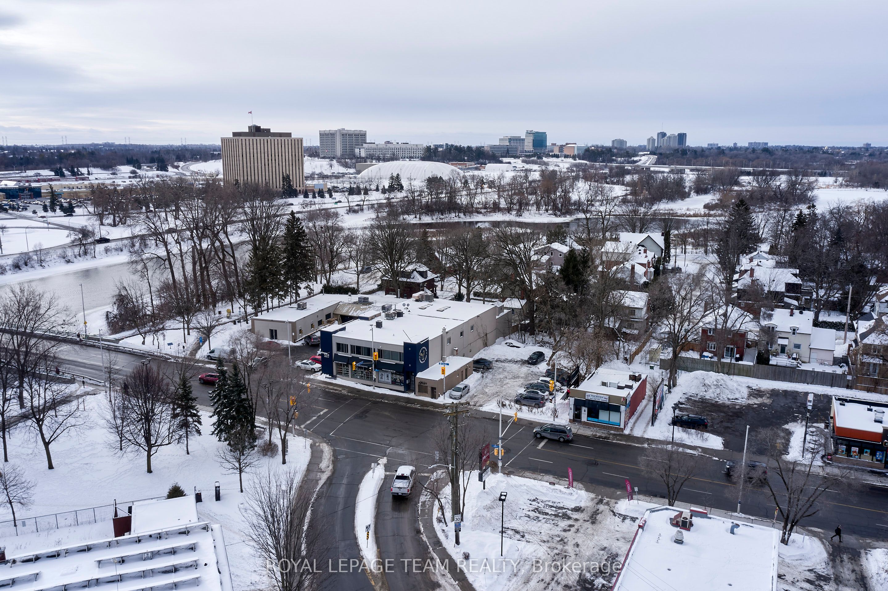 1310 Bank Street Property Photo 4