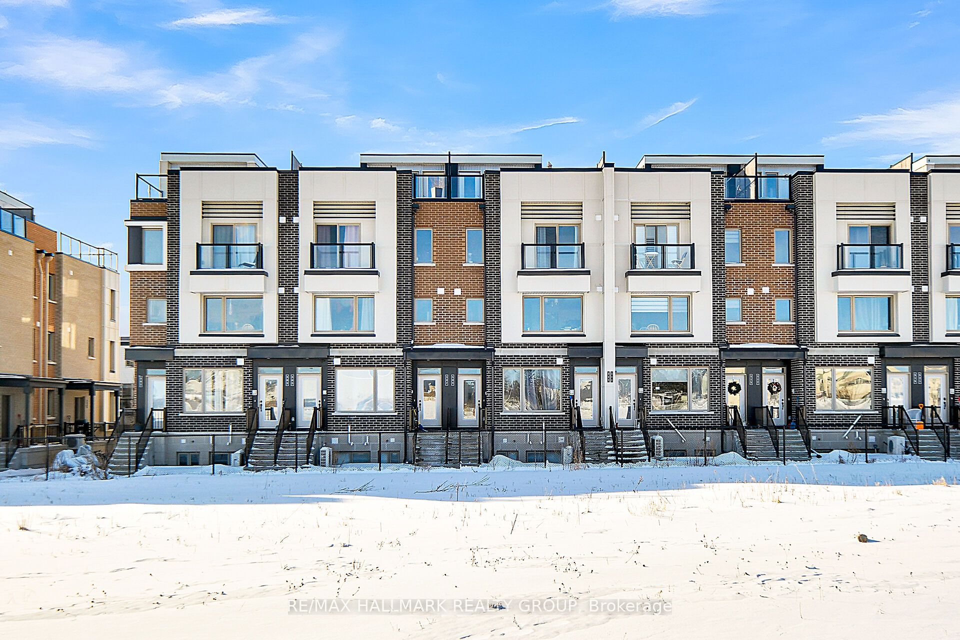 K1k 4z8 Real Estate Listings Main Image